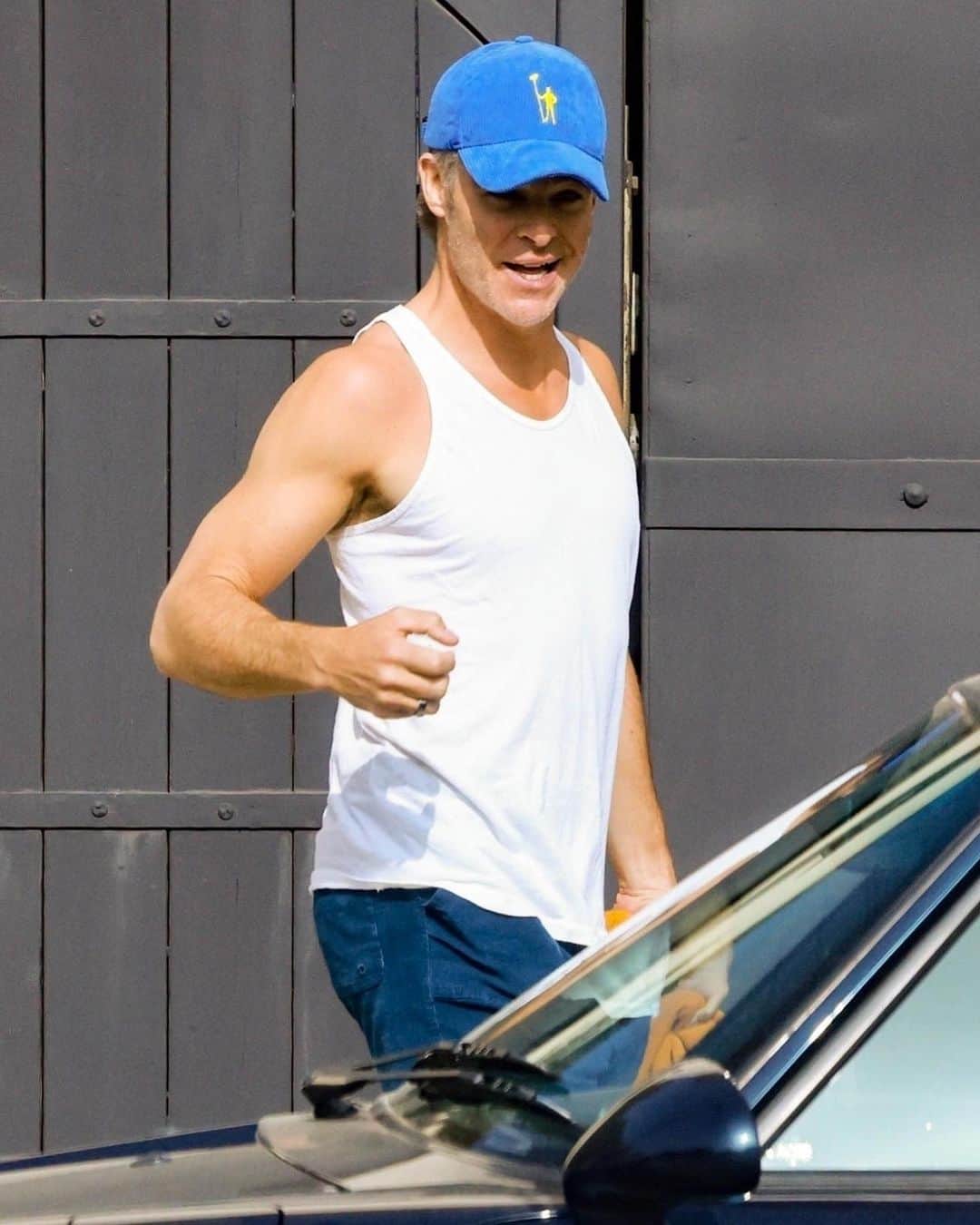 Just Jaredさんのインスタグラム写真 - (Just JaredInstagram)「Chris Pine enjoyed the warm weather in L.A. today in a tank top and short shorts while exiting a dance studio. Check out more pics on JustJared.com! #ChrisPine Photos: Backgrid」4月29日 8時27分 - justjared