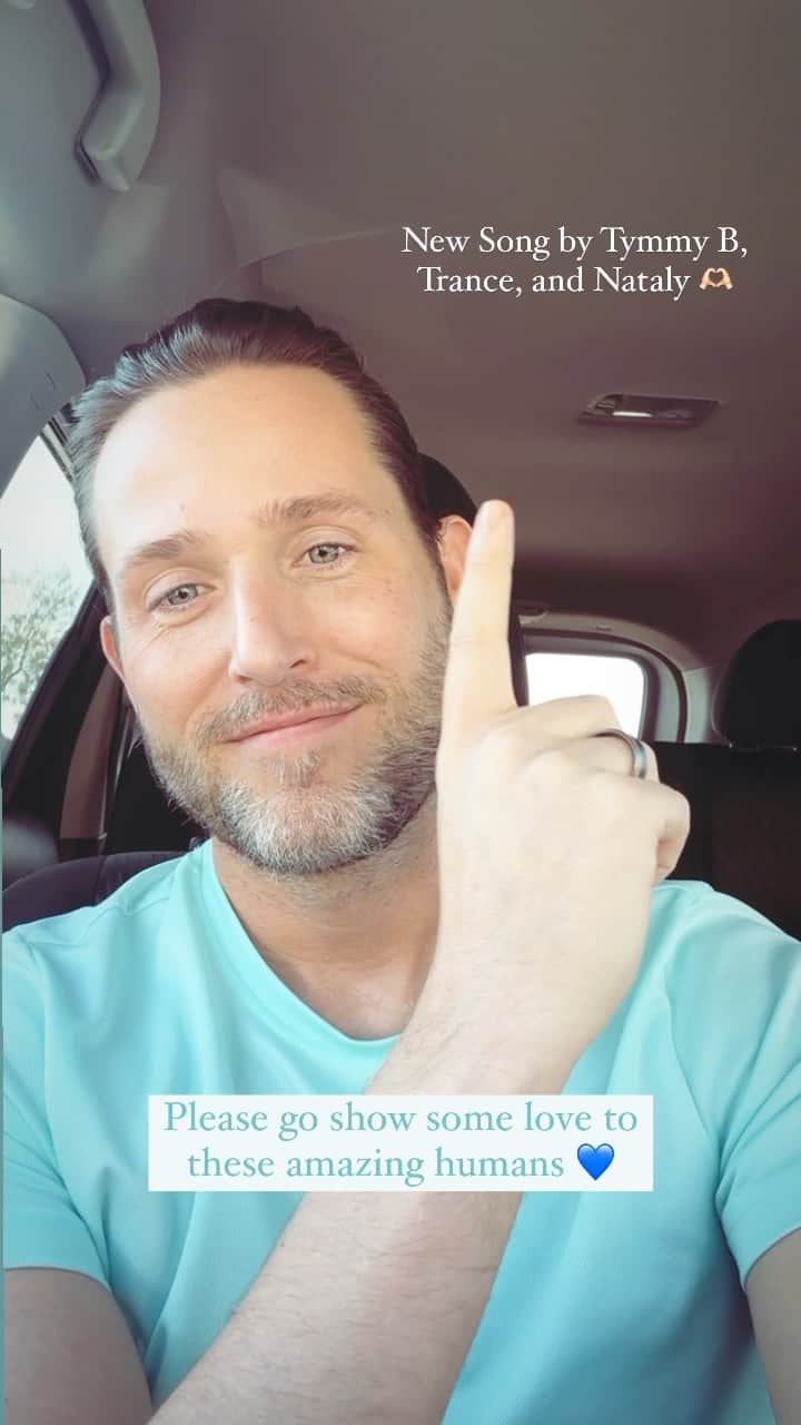 ジョシュア・デイビット・エバンスのインスタグラム：「Need a pick me up? These wonderful people just released this uplifting track!! 🎧🎶🎧  Go show @tymcb @trance_thompson and Nataly some LERV!!! (Sorry Nat it wouldn’t let me tag you) #wontletyoufall #newmusic #oldroomie #theyarethemoment」