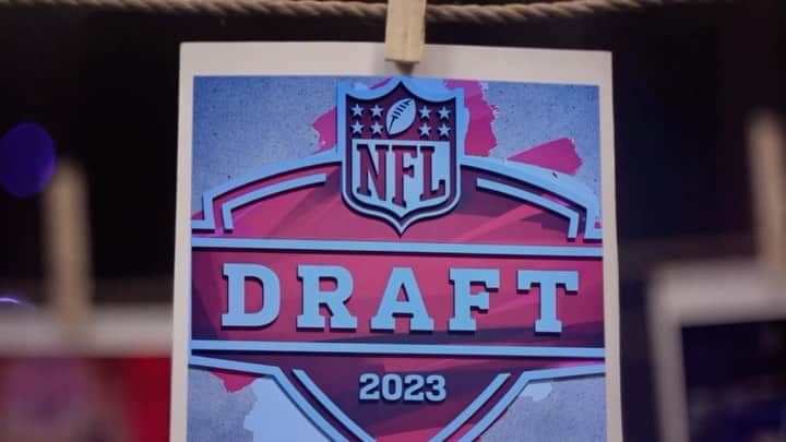 のインスタグラム：「Dreams are coming true on day 2️⃣ of #NFLDraft 🏈 Check out the new song “Celebrate” by @jonasbrothers 🤩」