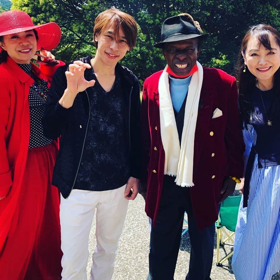 谷本貴義のインスタグラム：「とある収録で井上あずみさん、サンコンさん、北山みつきさんにお会いしました♪サンコンさん、めっちゃやさしくてめっちゃ面白かった！  #サンコン #井上あずみ #北山みつき #谷本貴義」