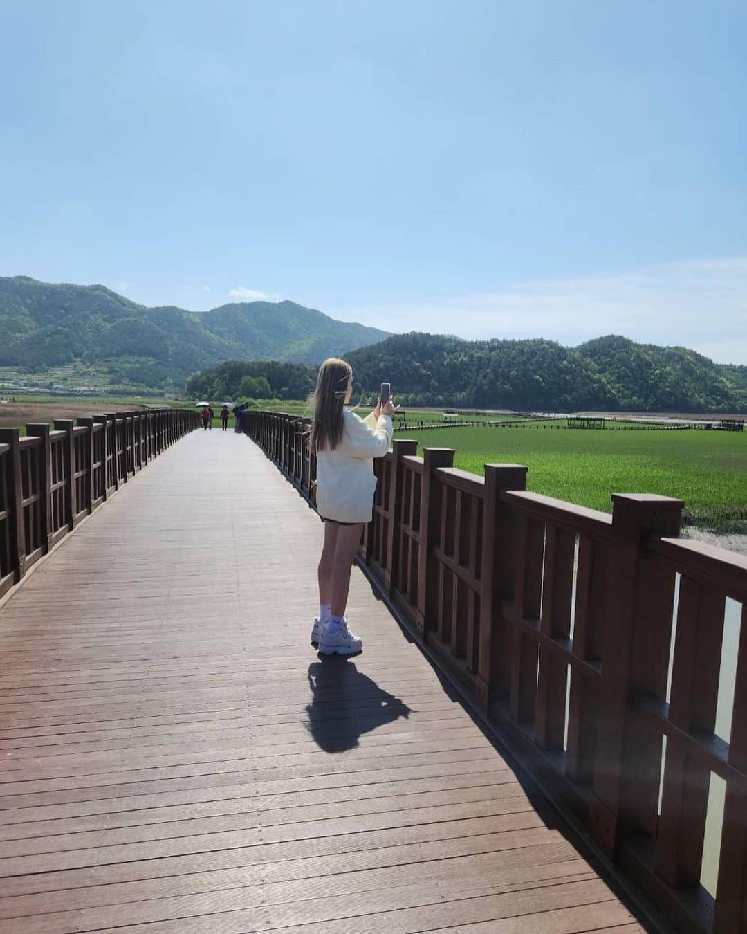 森藤恵美さんのインスタグラム写真 - (森藤恵美Instagram)「順天湾の湿地帯で自然に癒される🌱😌  #韓国 #順天湾 #nature」4月29日 10時09分 - emi_morifuji