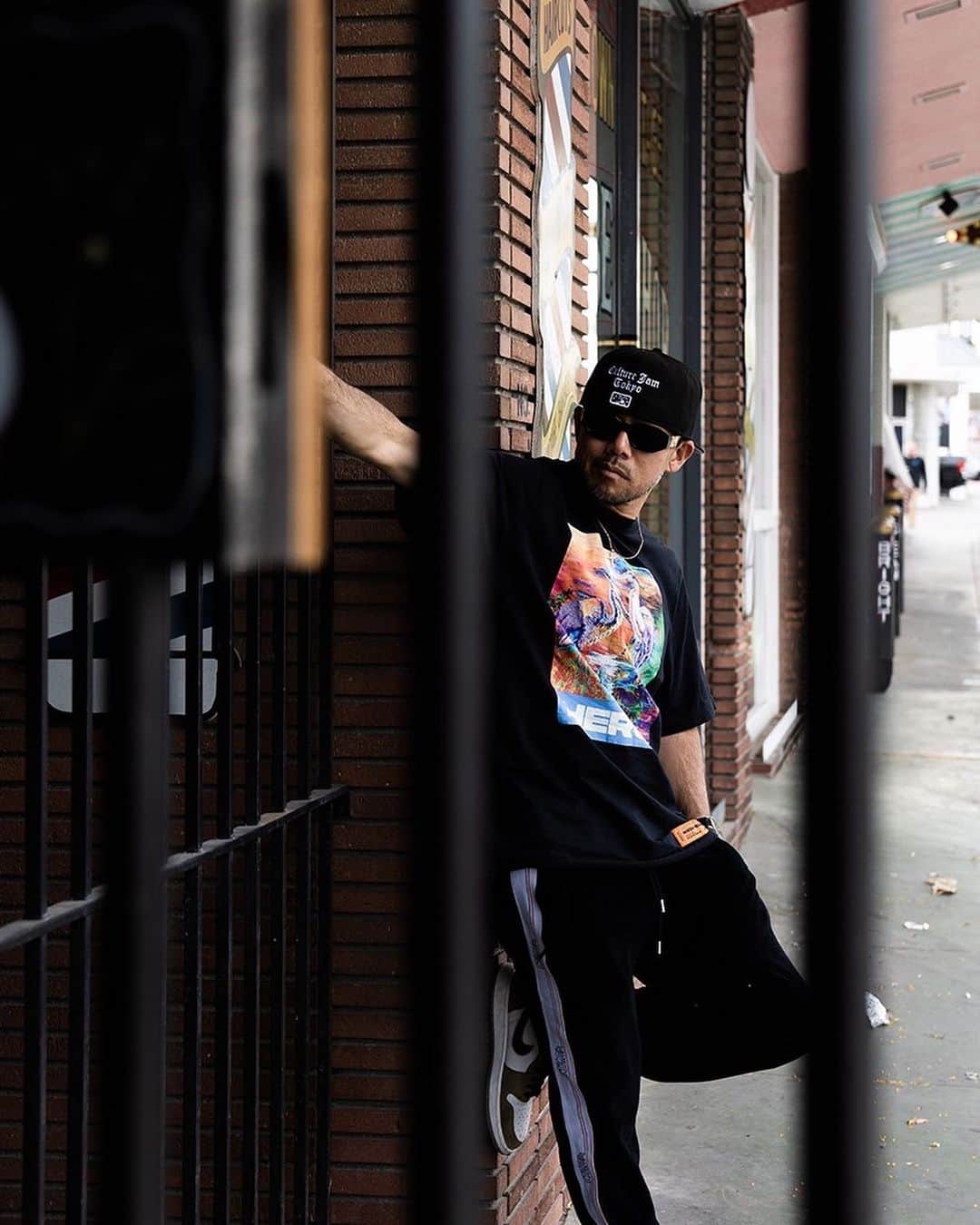 SONNYさんのインスタグラム写真 - (SONNYInstagram)「just strolling through downtown…  📸 @mujo.photo.portrait  👕👖 @heronpreston   #lasvegas #downtownlasvegas #ラスベガス #ラスベガス生活」4月29日 10時58分 - sonnyprimetime