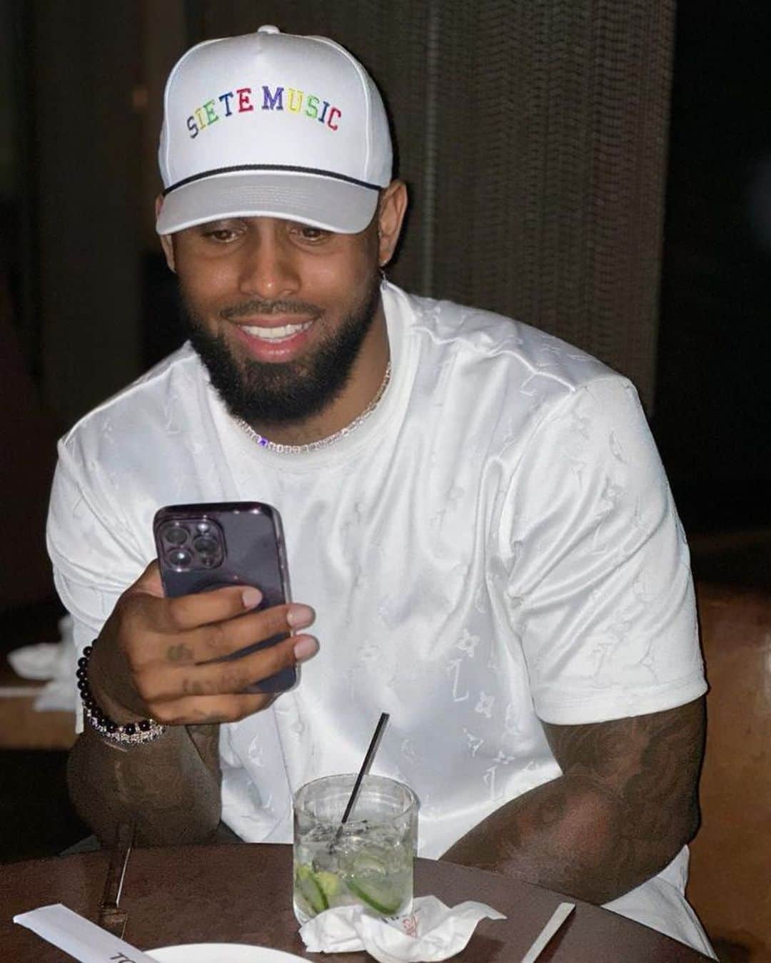 ホセ・レイエスのインスタグラム：「Internaliza y repite siempre:  ¡La vida está a mi favor!」