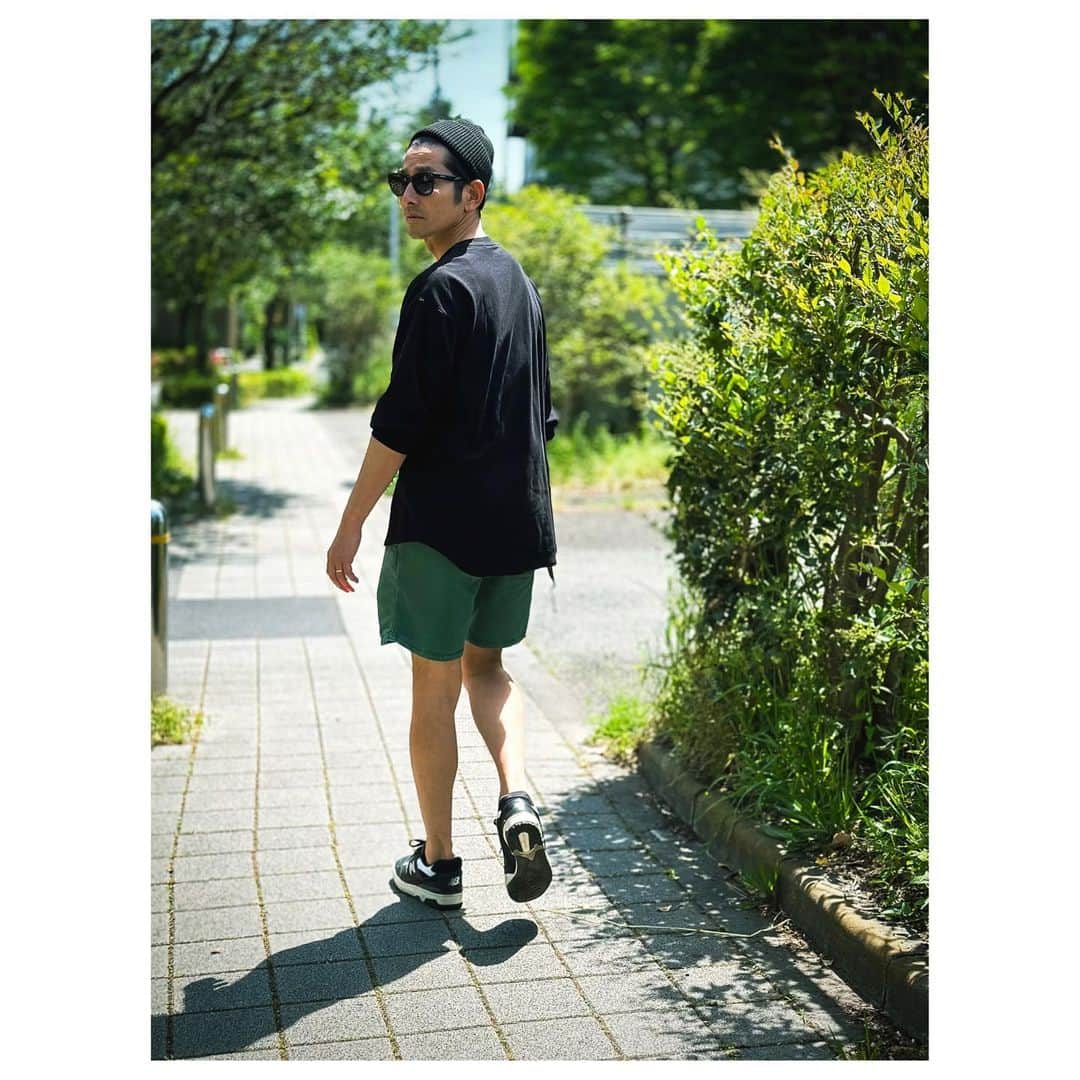 のインスタグラム：「＂短パン＂やっとこの季節が来た〜 ⁡ #短パン #ショートパンツ #メンズファッション #メンズカジュアル #ファッション #私服 #パパコーデ #メンズモデル #mensfashion #menstyle #fashion」