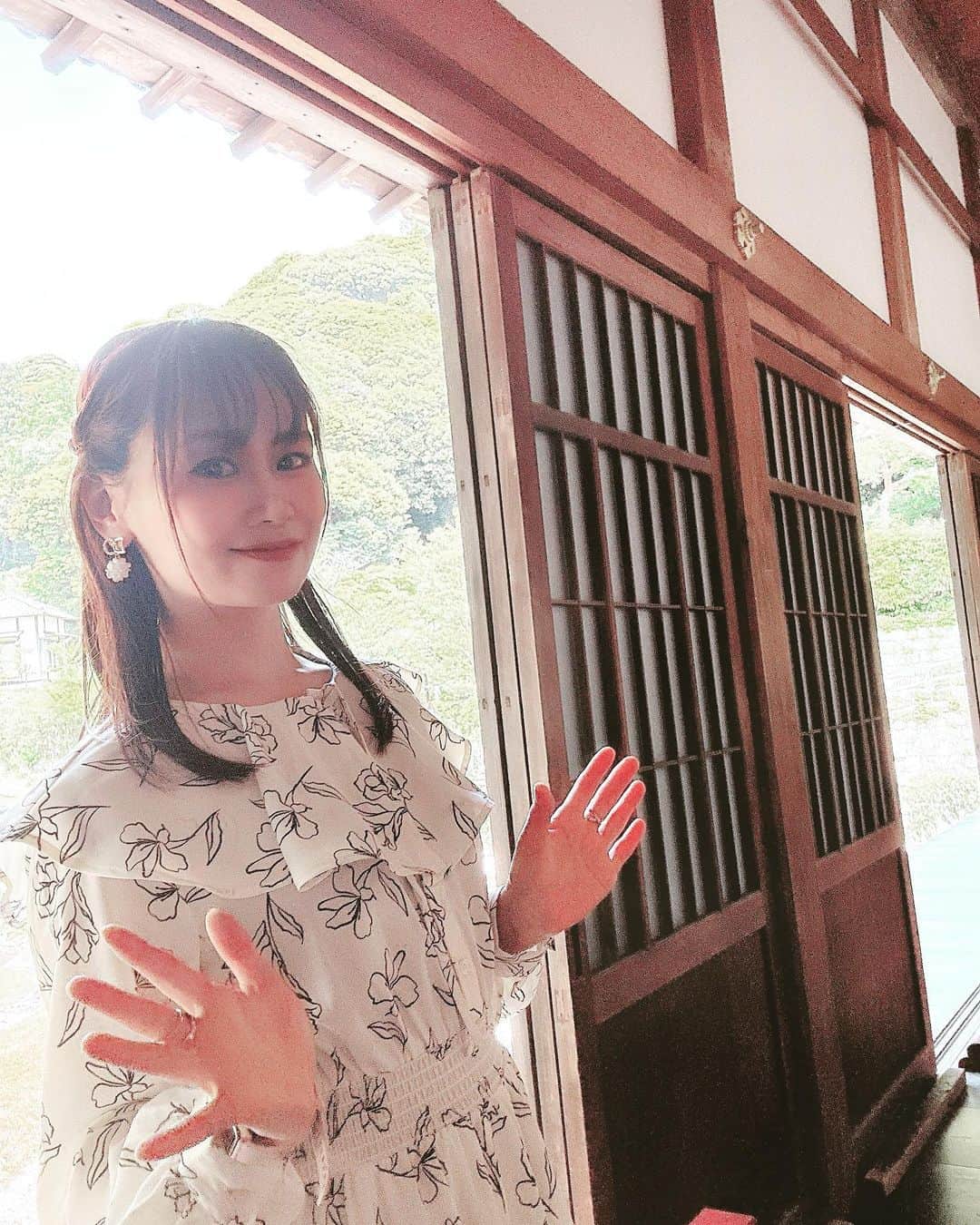 大和姫呂未のインスタグラム：「鎌倉きてます 天気も良くて最高です ウグイス泣いてます  #円覚寺 #鎌倉 #北鎌倉 #ゴールデンウィーク」