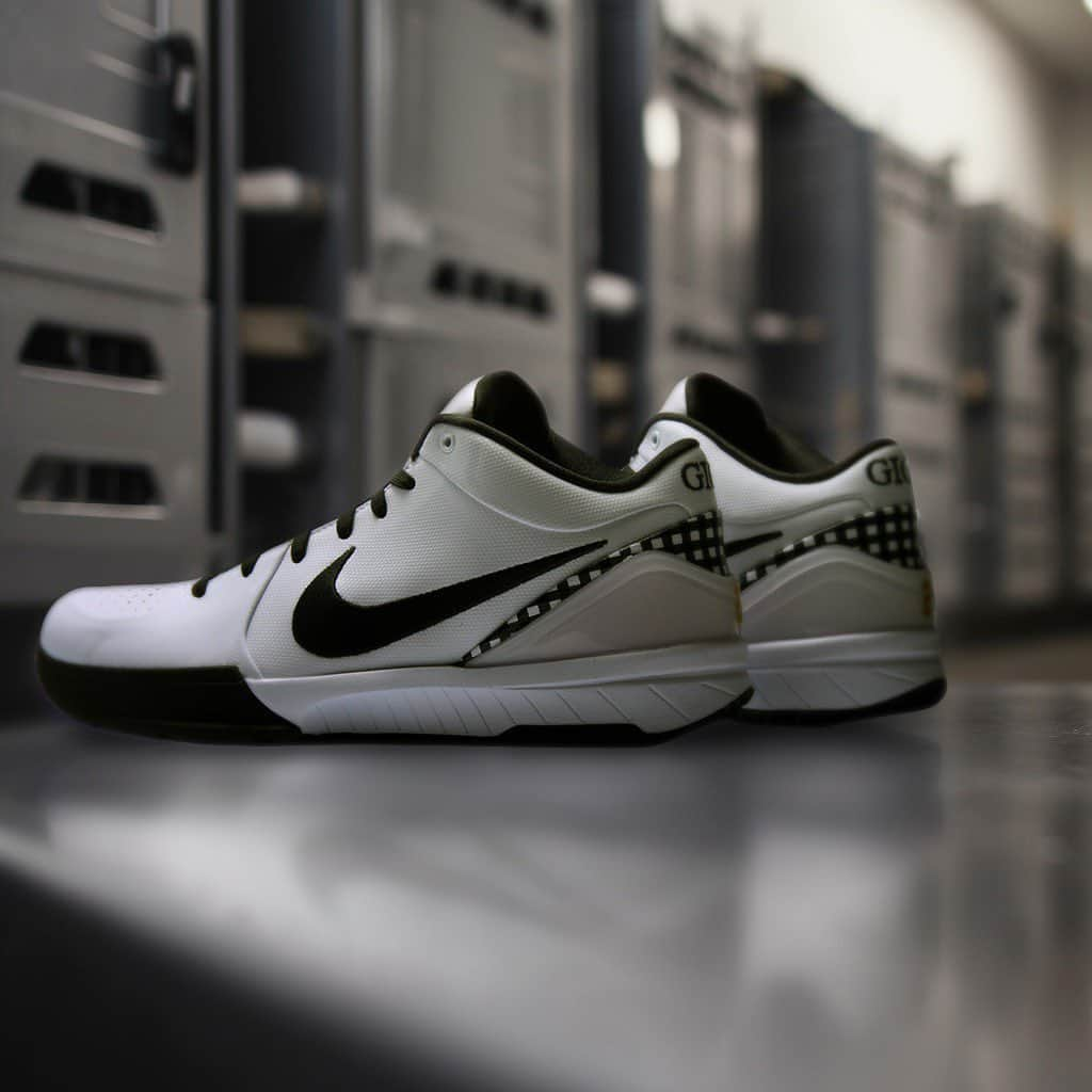 I.T IS INSPIRATIONさんのインスタグラム写真 - (I.T IS INSPIRATIONInstagram)「The NIKE KOBE IV Protro “Mambacita” is now available for raffle. This design pays homage to Gigi's youth basketball team uniform with its white and black colorway, while splashes of gingham and a red Swoosh on the outsole honor her favorite off-court style. To Play Gigi’s Way means to love the game with competitiveness, joy, and curiosity.  Register for the raffle by 11AM HKT on May 2nd by following the steps below:  1. Online Raffle Registration: Link in bio⁠ 2. Share the post to your story​ 3. Tell us what it means to Play Gigi’s Way and to love the game in your own words in the story​ 4. Hashtag: #PlayGigisWay @undefeated_hongkong」4月29日 12時04分 - ithk