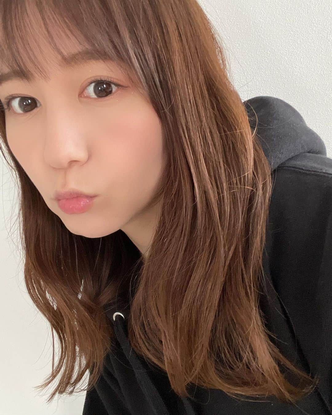 大場美奈さんのインスタグラム写真 - (大場美奈Instagram)「🧏🏻‍♀️ 　 初めての福岡littleへ 名古屋の時もそうだったけど 全国にあるのがすごい🥺 これからお世話になります👐🏻 　 舞台前にメンテナンス✂︎ @littlelink.fukuoka」4月29日 12時50分 - obamina__43