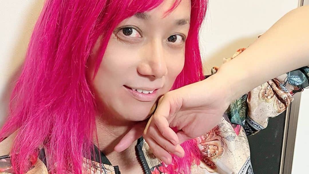 靖乃さんのインスタグラム写真 - (靖乃Instagram)「改めて昨日の要塞の数々を… この数の楽器をゆっくり観て、触って楽しめるイベントはなかなか無いんちゃうかな❓と思うので、次回6/9も御期待下さいね🙇🏻🙇🏻🙇🏻  https://tiget.net/events/244460 チケット発売 5/7(日)昼12:00〜  #靖乃 #ハイダンシークドロシー #淡路島 #ピン毛」4月29日 12時59分 - yasuno_official