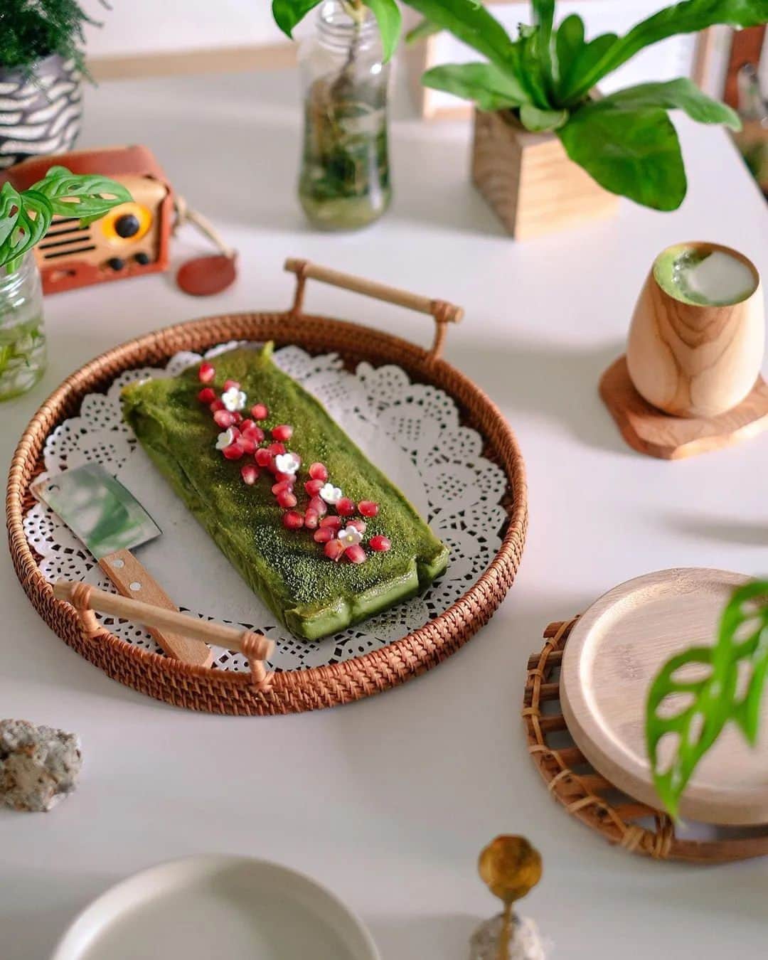 Matchæologist®さんのインスタグラム写真 - (Matchæologist®Instagram)「Double the #Matcha, double the fun! 😉 Tag your #MatchaMates with whom you’d like to enjoy this delicious #MatchaParty featuring #MatchaChoc #Terrines and #MatchaLattes 🍵 prepared by @calebs.hideout  🙋 What’s your absolute favourite way to enjoy Matcha? 🍃 Let us know your preference in the comments below – we’d love to know! . 👉 Click the link in our bio @Matchaeologist to find out more about our premium-quality matcha. 🍵 . Matchæologist® #Matchaeologist Matchaeologist.com」4月29日 22時58分 - matchaeologist