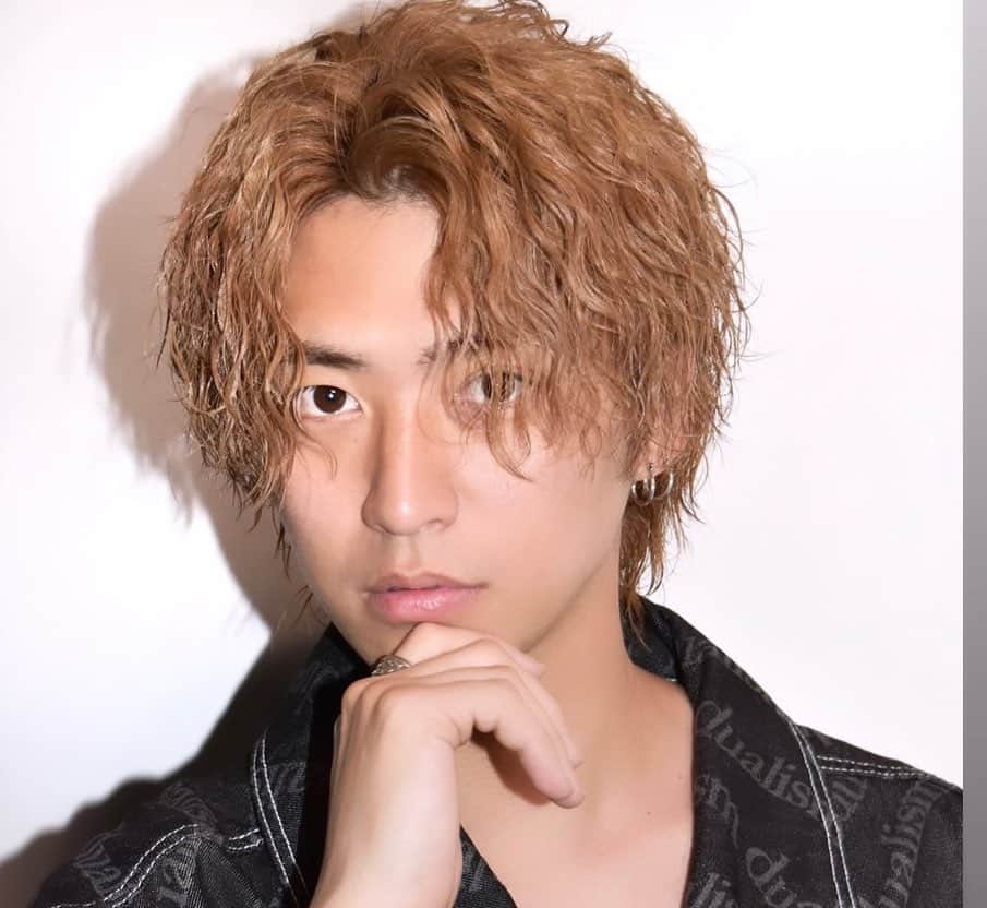 品川翔のインスタグラム：「最近の品川でっす  #俳優 #フォローミー #フォロー #コメント返し#コメント #フォロー歓迎 #フォロー大歓迎 #workout#cinema#cinematic#cinematicvlog#cinematicvlogger#vlog#vlogger#filmmaker#フィルムメーカー」