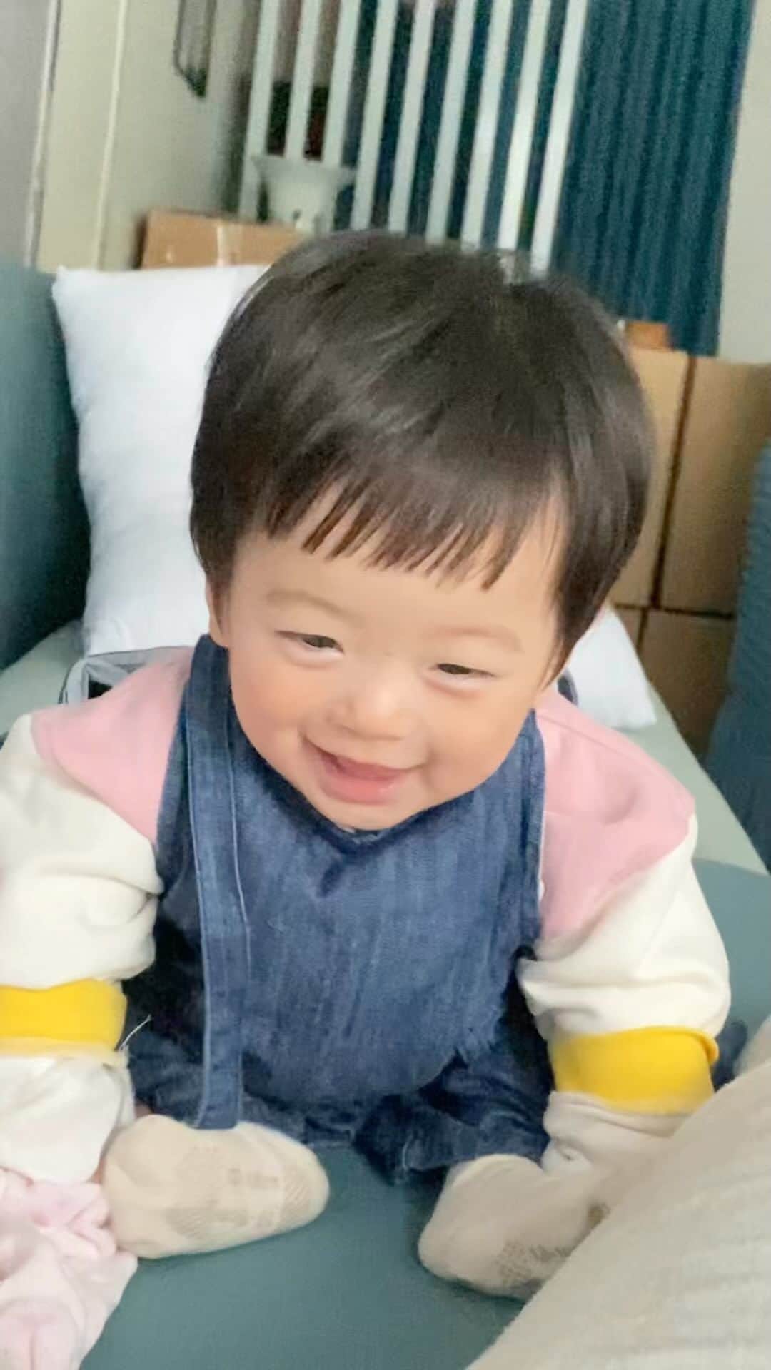 のインスタグラム：「へへ#あかちゃんのいる生活 #赤ちゃん #baby」