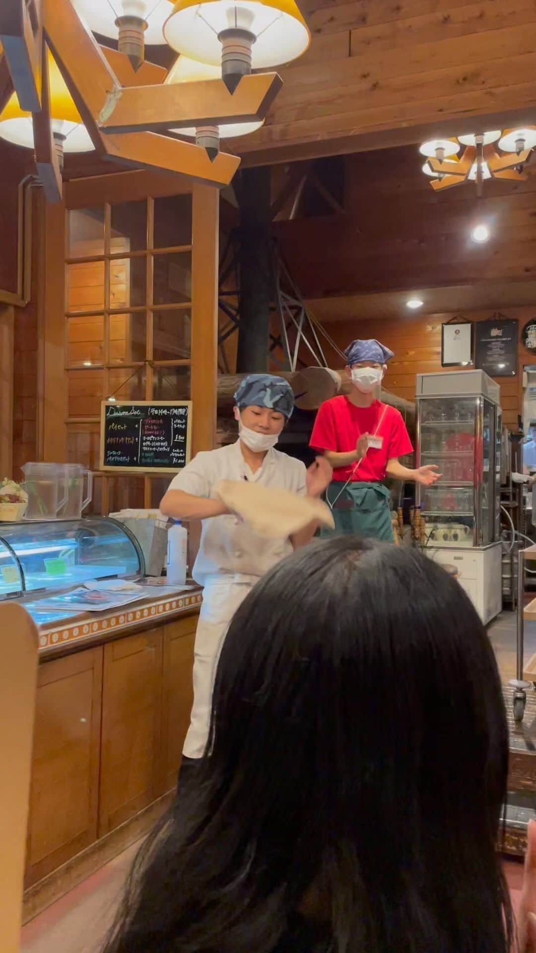 ギャル曽根のインスタグラム：「今日はお友達と凄いピザ屋さんに行きました🍕 楽しかったー🤣🫶🏻🫶🏻🫶🏻」