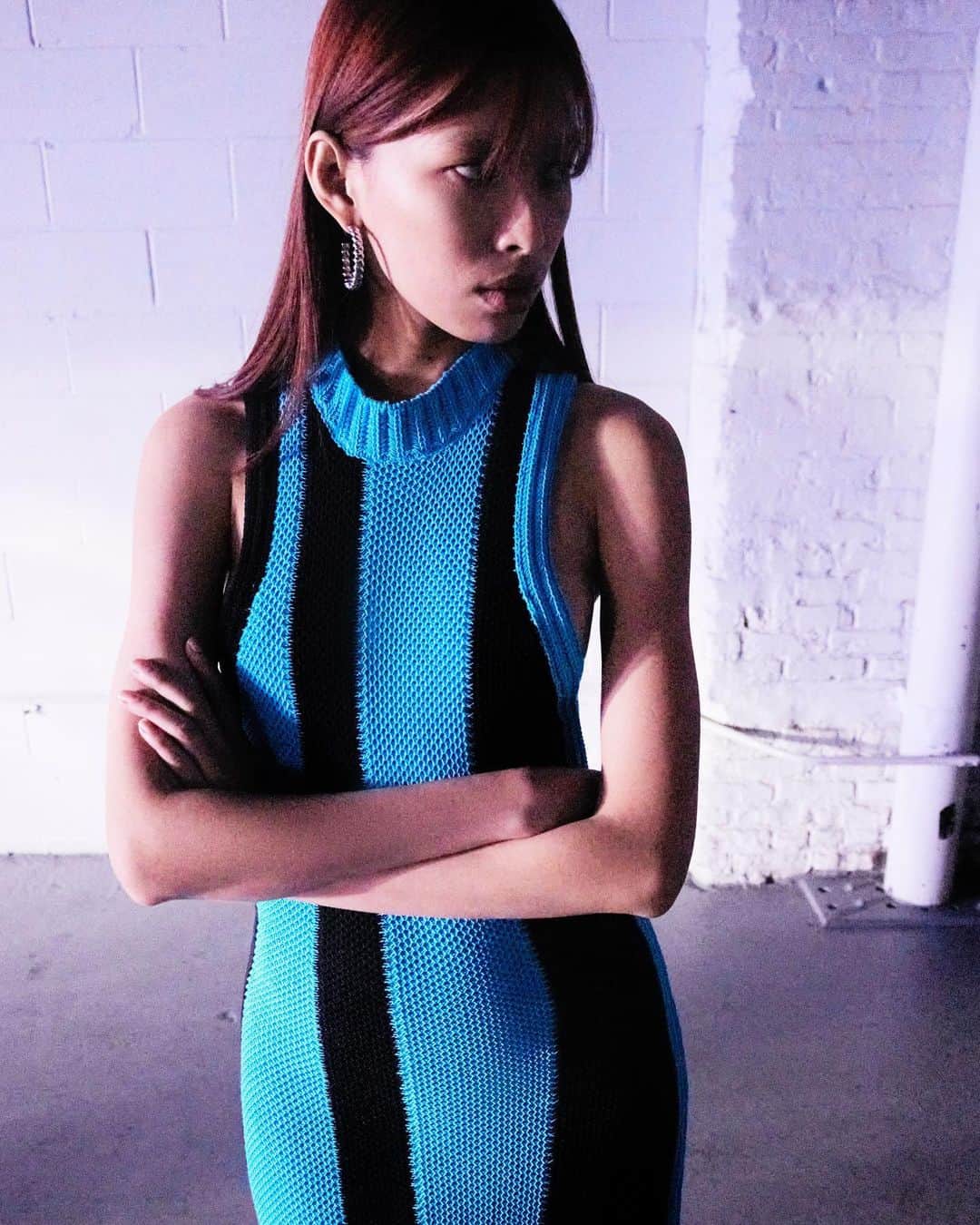 のインスタグラム：「All stripes welcome - Confidence on speed dial with the textured fringe dress in ocean-black  -  Stylist -  @junglelin Hair - @stylebysergio Makeup - @alliesmithmakeup Lighting - @invoice_sent Model - @beauty_thet_thinn」