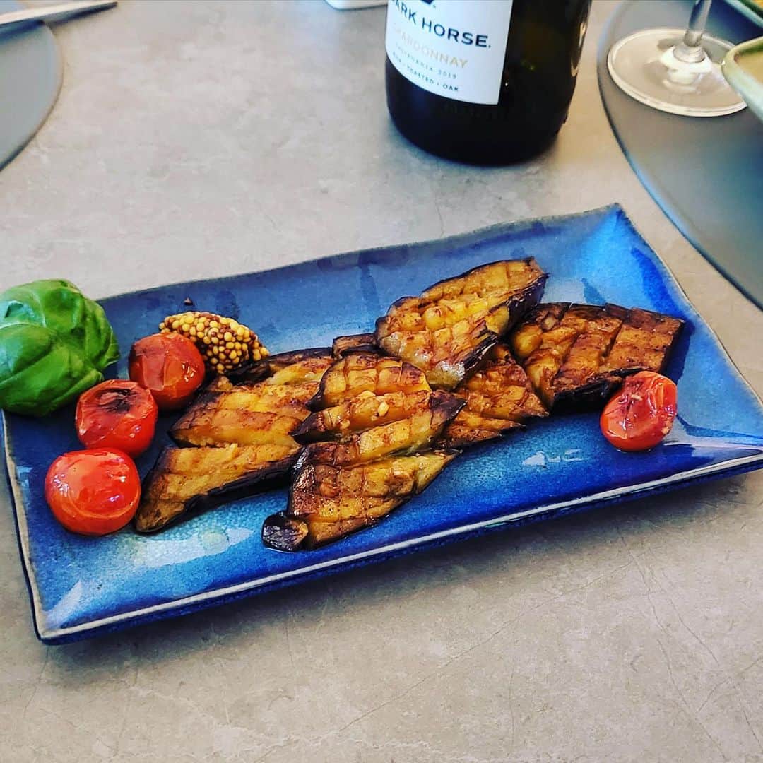 ファン・ソヒのインスタグラム：「신랑이 차려준 친구맞이 안주상😍 난 주방에 들어가지도 못했다고ㅎㅎㅎ 사랑해 @dezong_rang」
