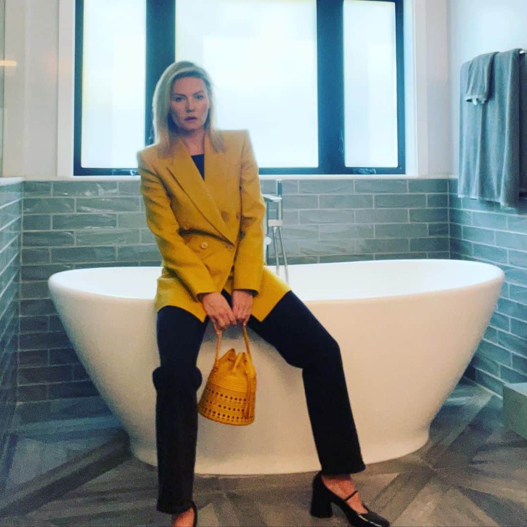 エリシャ・カスバートのインスタグラム