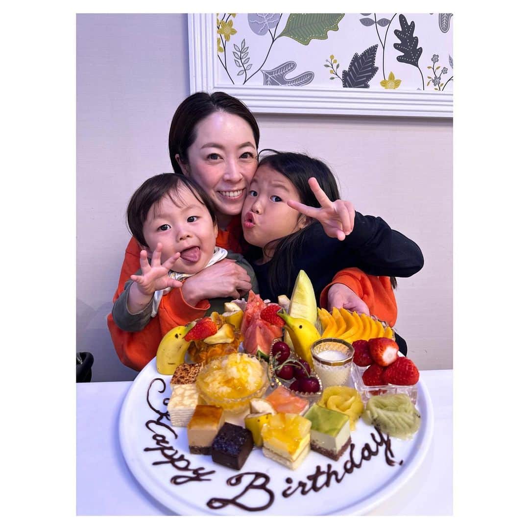 新田桂一のインスタグラム：「HAPPY BIRTHDAY MY LOVE❤️  大好きだよ❤️  そして、いつもありがとう❤️  感謝しかありません❤️  これからもよろしくお願いします❤️  4/30/2023  @yukari_magnese」