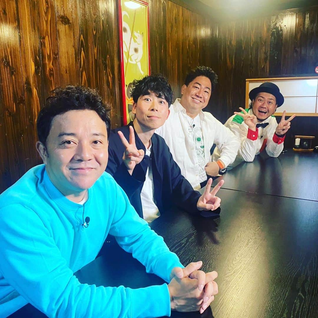 川原豪介さんのインスタグラム写真 - (川原豪介Instagram)「本日18時55分からテレQ【たくなる】です！今日も行きたくなる食べたくなる美味しい麺を紹介しとります。 光ママと阿佐ヶ谷姉妹も登場しますばい！ 見て下さーい😁 #たくなる #パラシュート部隊  #ブルーリバー  #中上真亜子  #小雪  #阿佐ヶ谷姉妹  #光ママ」4月29日 15時42分 - blueriver_kawa