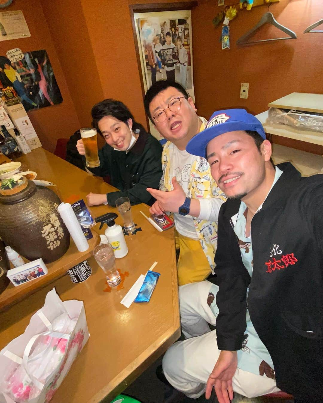 まもる。さんのインスタグラム写真 - (まもる。Instagram)「ズッ友終わりでのみにいったねー！！  次のズッ友では大正編いくので おすすめの場所などあれば教えてくださーーい！！^ ^👍  シゲがずっと嫌な顔  #ズッ友 #もも #イノシカチョウ #20世紀」4月29日 16時06分 - mamorumomo