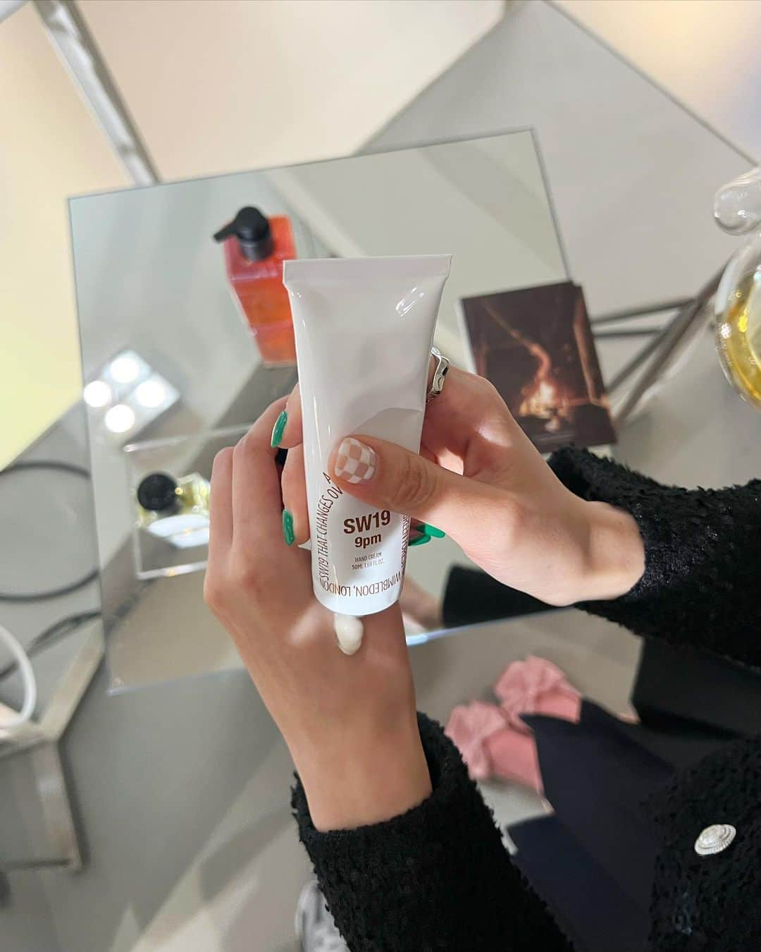 ヘリョン さんのインスタグラム写真 - (ヘリョン Instagram)「#SW19 #SW19Fragrance  시간에 따라 변화하는 런던 윔블던 숲과공원의향 🍀💚 오랜만에 코박고 싶은 향들을 찾아서 너무 행복해요  #29cm성수」4月29日 16時20分 - haeryung_na_