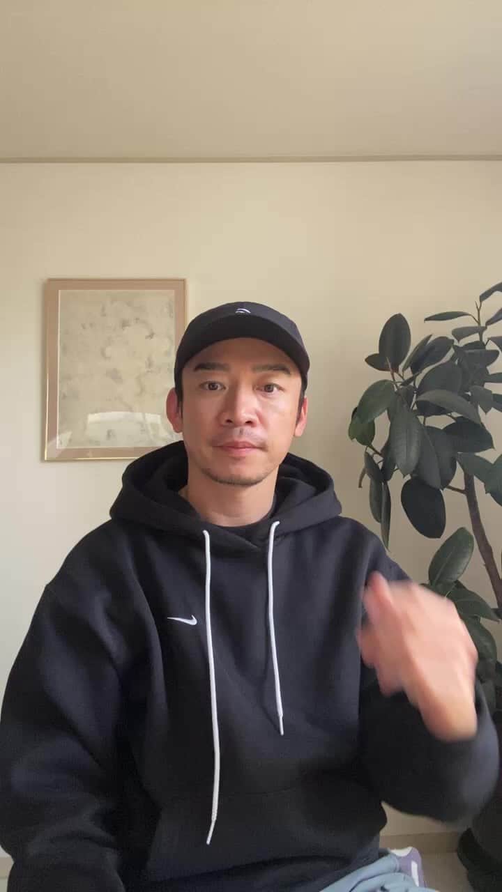 Yusuke Saekiのインスタグラム：「5月3日の @le_prieure でのトークイベント告知と最近のコスメの話を少ししてます😊 イベントは若干数、立ち見席のご案内出来ますので詳細を確認の上、 @le_prieure にDMでご予約下さいませ♪  お会い出来るのを楽しみにしております♪」