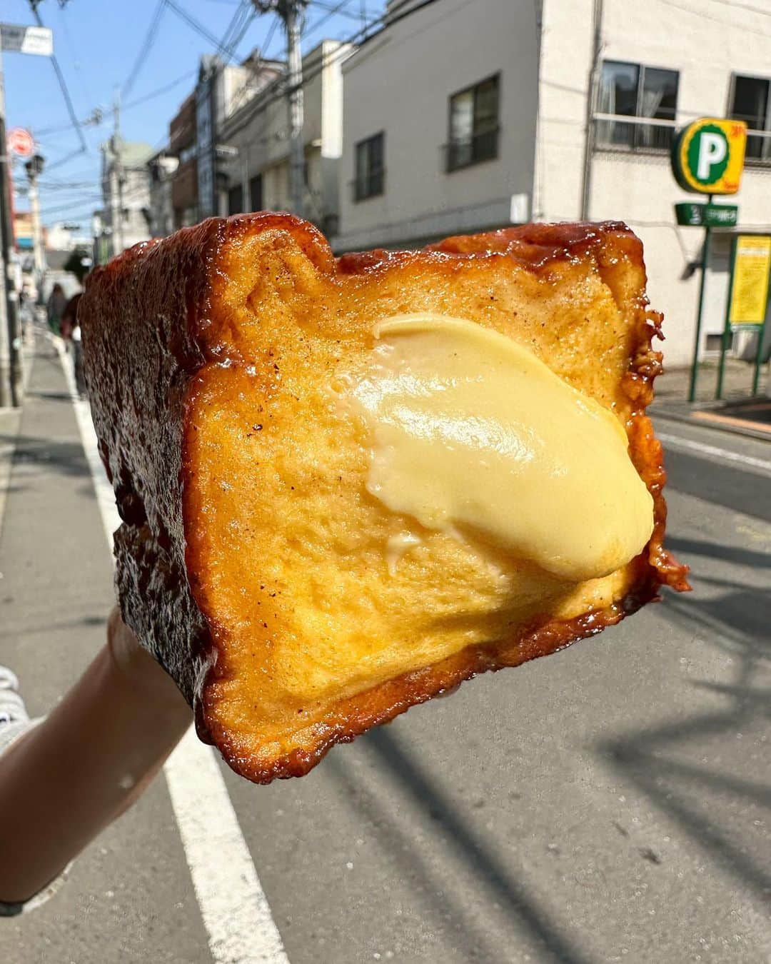 Coffee & Toast Tokyoさんのインスタグラム写真 - (Coffee & Toast TokyoInstagram)「"リッチな" クリーム フレンチ‼️ 💛💛💛💛💛💛💛💛💛  “Let’s face it, a good creamy French toast does a lot for a lot of people.”  表面カリッと、中はしっとりのフレンチトースト仕立てのパンにコクのある濃厚なカスタードクリーム‼︎  たまらんです😋😋😋  . . . . #リッチなクリームフレンチトースト #カスタード  #フレンチトースト  #frenchtoast  #toastporn  #custard #カスタードクリーム   #三軒茶屋ランチ  #世田谷線カフェ  #パンスタグラム  #東京カフェ  #三軒茶屋カフェ #三軒茶屋  #パン #三茶カフェ  #三茶 #田園都市線カフェ #コーヒーアンドトースト  #coffeeandtoast #foodie  #foodiegram」4月29日 16時45分 - coffeetoast2
