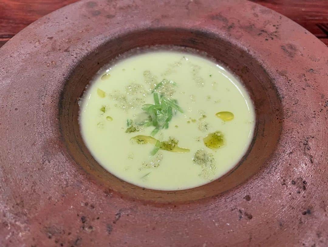 摩耶裕のインスタグラム：「. . お料理って無限だなぁ😮‍💨✨ 視覚でも味覚でも楽しめる…  自分で作る時ももっと頑張りたいなぁと思いました🤣  こちら姉妹店も沢山あるのでそちらもまた伺いたいです☺️🌷  #ciccia  #神戸ディナー  #開拓中」
