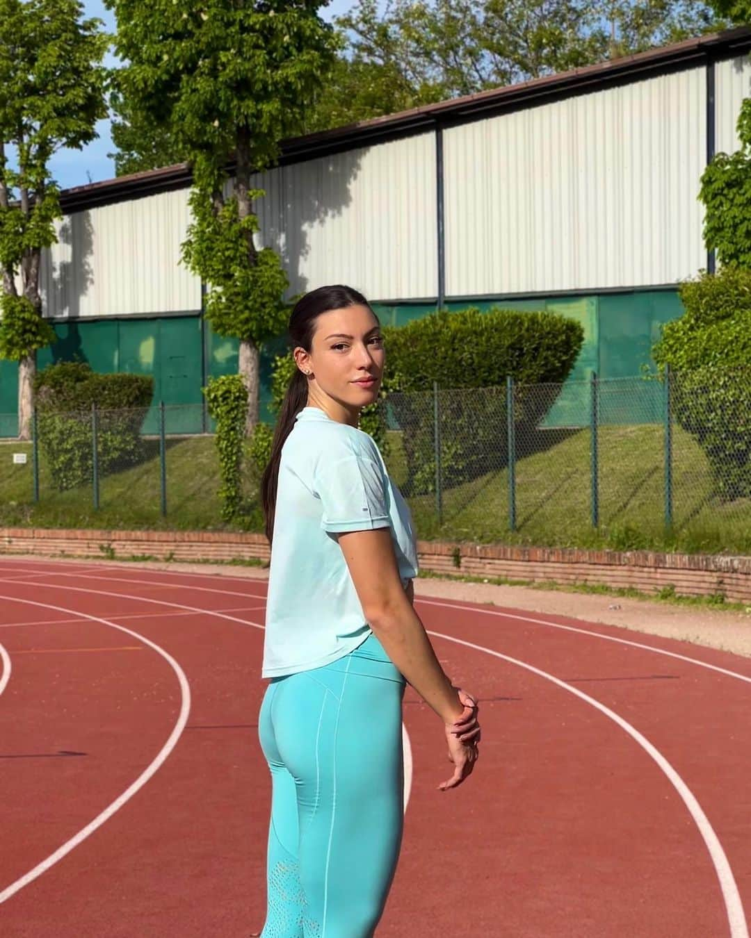 アレシア・パヴェーゼさんのインスタグラム写真 - (アレシア・パヴェーゼInstagram)「Raduno finito ✅🏃🏻‍♀️👋🏼  #trackandfield#adidas#athlete#athletelife#training#trainingcamp#runner#italy#run#running#spring#travel#travelling#sprinter」4月29日 20時35分 - alessiapavese