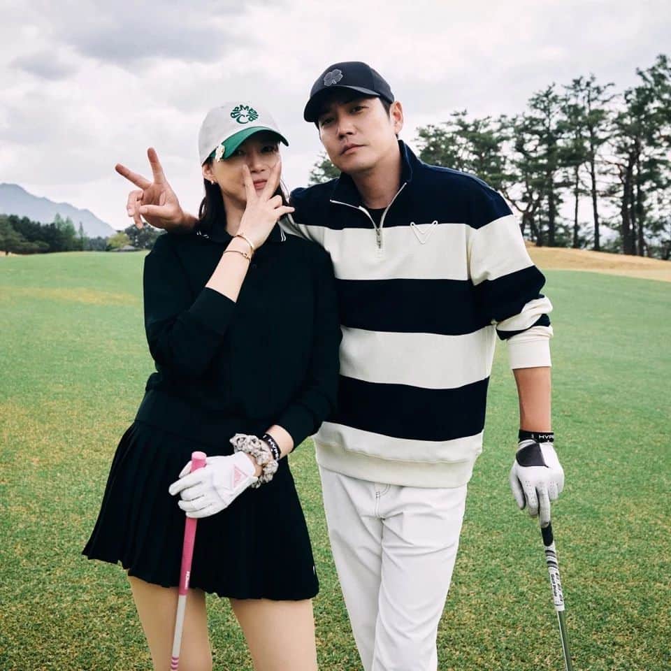 チュ・サンウクさんのインスタグラム写真 - (チュ・サンウクInstagram)「마누라랑♡  @hypegolfkorea  @hypegolf」4月29日 17時21分 - uks0718_