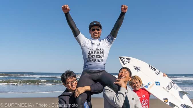 稲葉玲王さんのインスタグラム写真 - (稲葉玲王Instagram)「@japanopenofsurfing 優勝しました！ 応援ありがとうございました🙏 📸 @s_yaman」4月29日 17時31分 - reoinaba_mobb