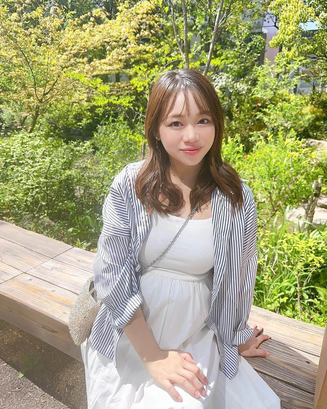 瀬賀しお（せがしぃ）のインスタグラム：「最近のマタニティコーディネート🤰🏼 YouTubeでも紹介させていただきました☺️  マタニティライフもあと約1ヶ月です🌸 早く会いたい気持ちでいっっぱいだけど お腹にいてくれて、 胎動を感じられるこの毎日もとっても幸せだから 残りの貴重な時間を大事に大事に過ごしていきます👶🏻✨  #マタニティコーデ #マタニティ #マタニティライフ #妊婦 #コーデ #コーディネート」