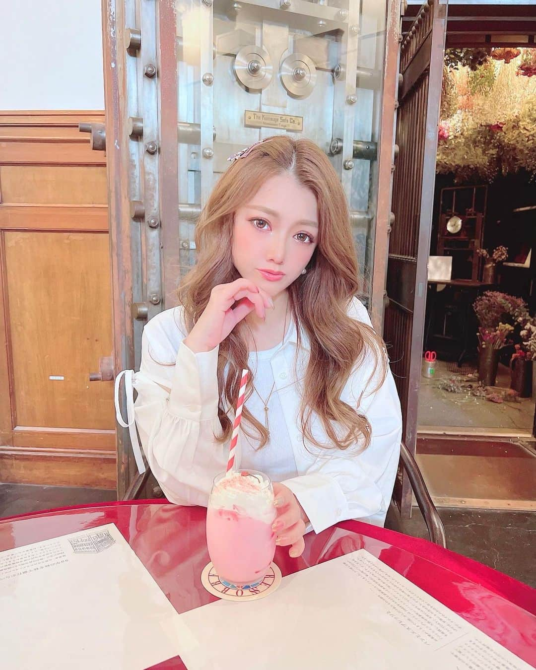 米本紗弥香さんのインスタグラム写真 - (米本紗弥香Instagram)「オシャレcafeでteatime🫖  #location #fashion #ファッション #model #japanesegirl #coordinate #instadaily #lifestyle #instapic #ootd #outfit #springoutfit #springstyle #ファッションコーデ #コーディネート #お洒落さんと繋がりたい #今日のコーデ #大人女子コーデ #ピンクコーデ #ピンクパンツコーデ #シャツワンピ #低身長コーデ #152cmコーデ #cafetime #カフェ好き #大阪カフェ #パン好き #パンとエスプレッソと #堺筋倶楽部 #パンとエスプレッソと堺筋倶楽部」4月29日 17時45分 - yonesaya_official