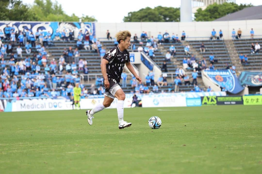 コンサドーレ札幌さんのインスタグラム写真 - (コンサドーレ札幌Instagram)「...  2023明治安田生命J1リーグ第10節  横浜FC 1-4札幌  本日も各所でチームと共に戦ってくださりありがとうございました❤️‍🔥  #浅野雄也 #駒井善成 #菅野孝憲 #金子拓郎 #菅大輝 #小柏剛 #馬場晴也 #小林祐希 #宮澤裕樹 #荒野拓馬 #サポーター #北海道コンサドーレ札幌 #Jリーグ」4月29日 17時49分 - hokkaido_consadole_sapporo