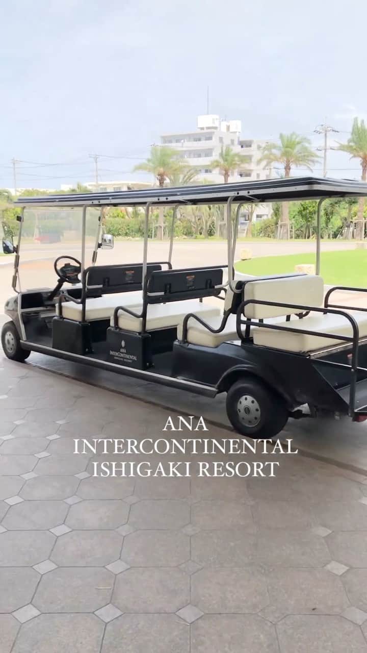 榊山敬代のインスタグラム：「🏝️🚗… ・　　 クラブラウンジへの巻  #ANAインターコンチネンタル石垣リゾート #anaintercontinentalishigakiresort  #ホテル大好き #Hotel #Love #プール #trip #travel#旅 #旅行 #海 #Sea #pool #日本画家 の #外出こんなもん #最近ついてる #毎日がスペシャル #人生一度きり #人生楽しもう #人生思い出づくり #人生は素晴らしい #石垣島 #ishigakijima #石垣島好き #動画 #Movie #音楽 #music」