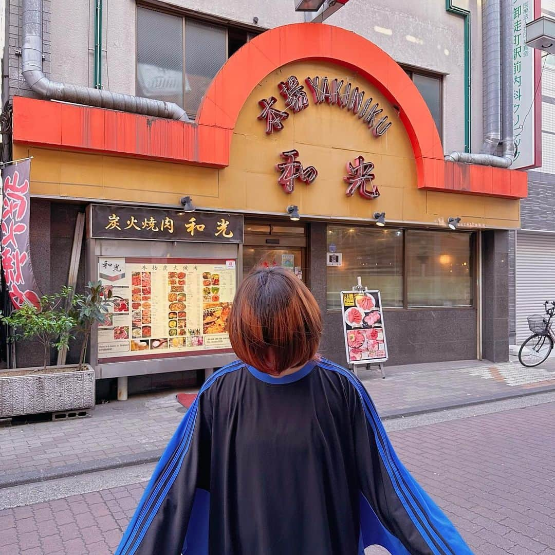 小西せなのインスタグラム：「Y2Kなランダムカラーに🧡🖤  キタさんが神すぎるのよ アノネの勝負ヘアメもいつもキタさんだよぅ  #ランダムカラー #ムラカラー #Y2K #Y3K #オレンジカラー #orangeaesthetic #メッシュカラー」