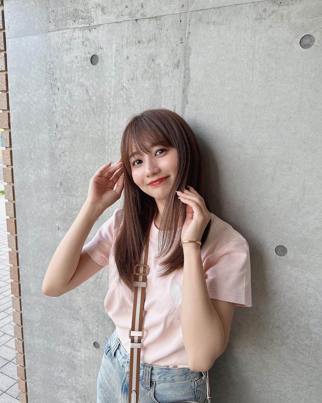 細沼紗花のインスタグラム：「.  るるるん♪ GW皆様楽しみましょう🩰💭  . #tシャツ#tシャツコーデ」