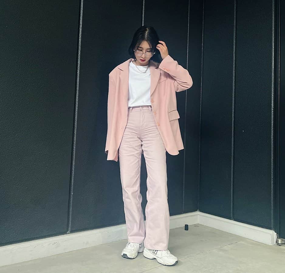 harubo515のインスタグラム：「🐷 #uniqlo#uniqlocode#koreanfashion#newbalance#pink#pinkcode#springfashion#harubo_fashion」