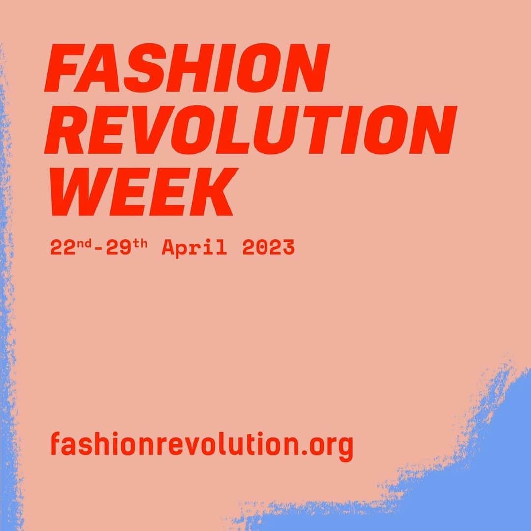 orgabitsのインスタグラム：「＼ファッション産業のあり方を問う／  FASHION REVOLUTIONは、イギリスで設立され、世界100カ国に広がった、ファッション業界を変えようとする世界的なムーブメントです。日本でも初年度の2014年から発信されてきました。  2013年4月24日のラナ・プラザ崩落事故からの10年、2023年4月24日。ファッション産業と透明性の現状を知り、考えるためのレポート「#RememberRanaPlaza Collection 断念から考える日本のファッション産業の現在地」が発表されました。  オーガビッツのアンバサダーを努める鎌田安里紗さん@arisa_kamadaを中心にまとめられた、渾身のレポート。ファッションに興味のある方は、必読です！  @fashionrevolutionjapanトップのハイライトよりダウンロードが可能ですよ。  #RememberingRanaPlaza #オーガビッツ  #オーガニックコットン #ちょっとくらいがちょうどいい  #orgabits  #bitsmagazine」