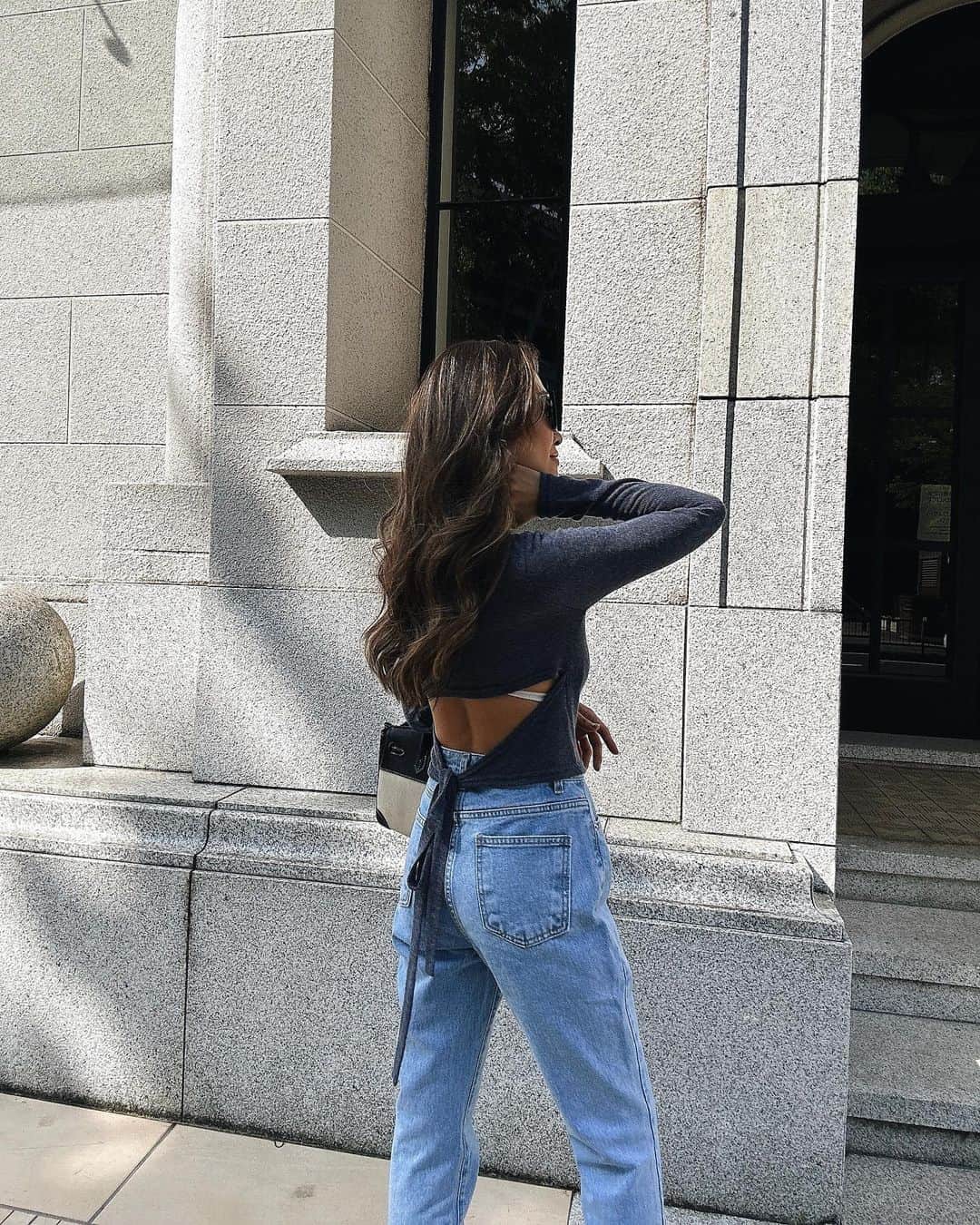 のインスタグラム：「✔️ Back ribbon tops シースルなので暑くなく着やすいです‼️ 暖かい日に向いてます‼️ . 色がグレーとブルーが混ざった珍しい色です🤍 . .  .  .  . @esutoreja   #esutoreja  #fashion #apparel #clothes #newarrivals #code #ootd #springfashion #springcollection #sscollection #ss2023 #春服 #春服コーデ #春ファッション #ジャケットコーデ #スカートコーデ #パンツコーデ#低身長コーデ#155cmコーデ #154cmコーデ #アパレルブランド #ディレクター #ファッションデザイナー #ファッションモデル #海外コーデ #海外ファッションコーデ #海外ガール #海外スタイル #海外トレンド」