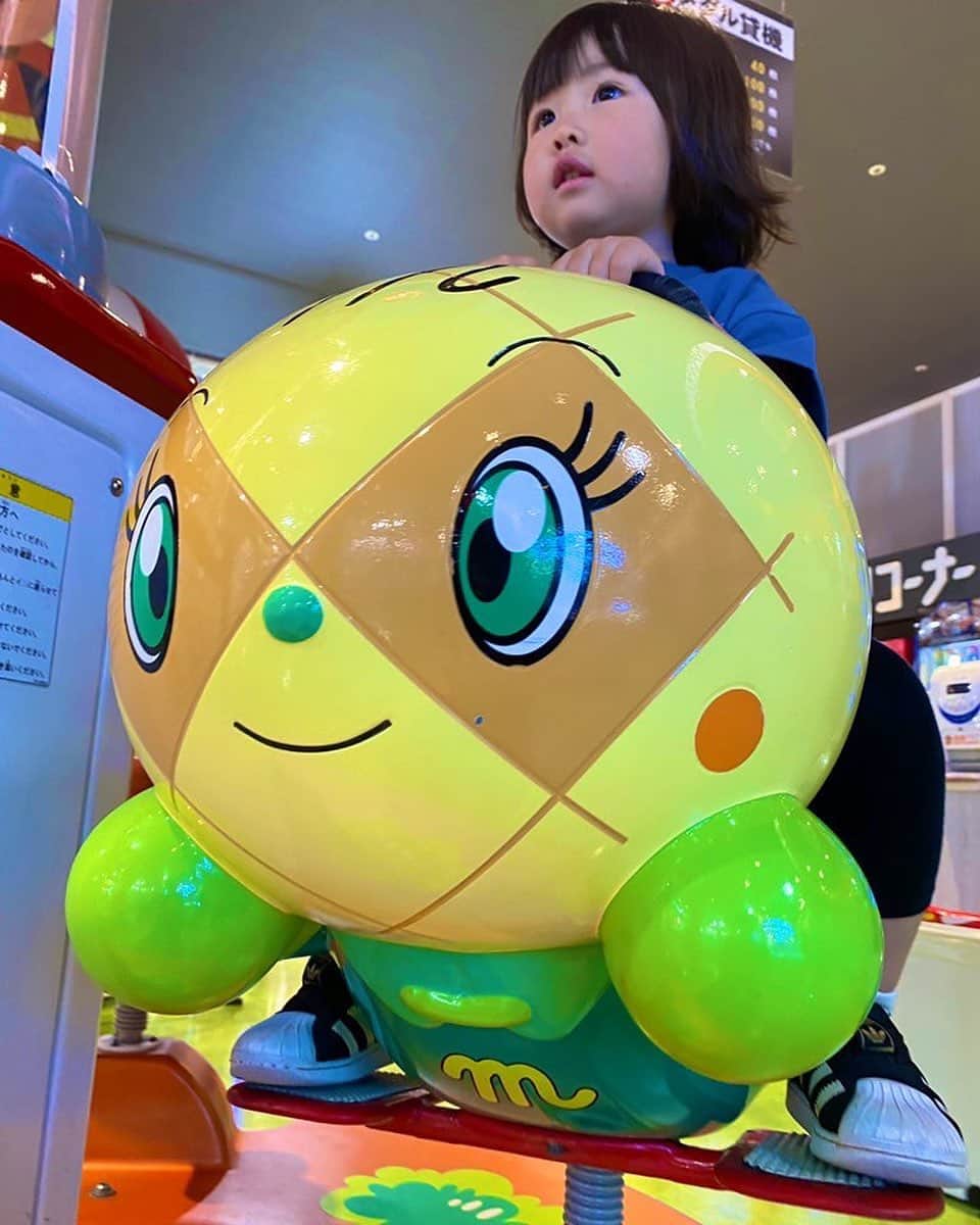 黒川忠文のインスタグラム：「ゴールデンウィーク 孫がやってきた！ とりあえずイオンモール四條畷っしょ」