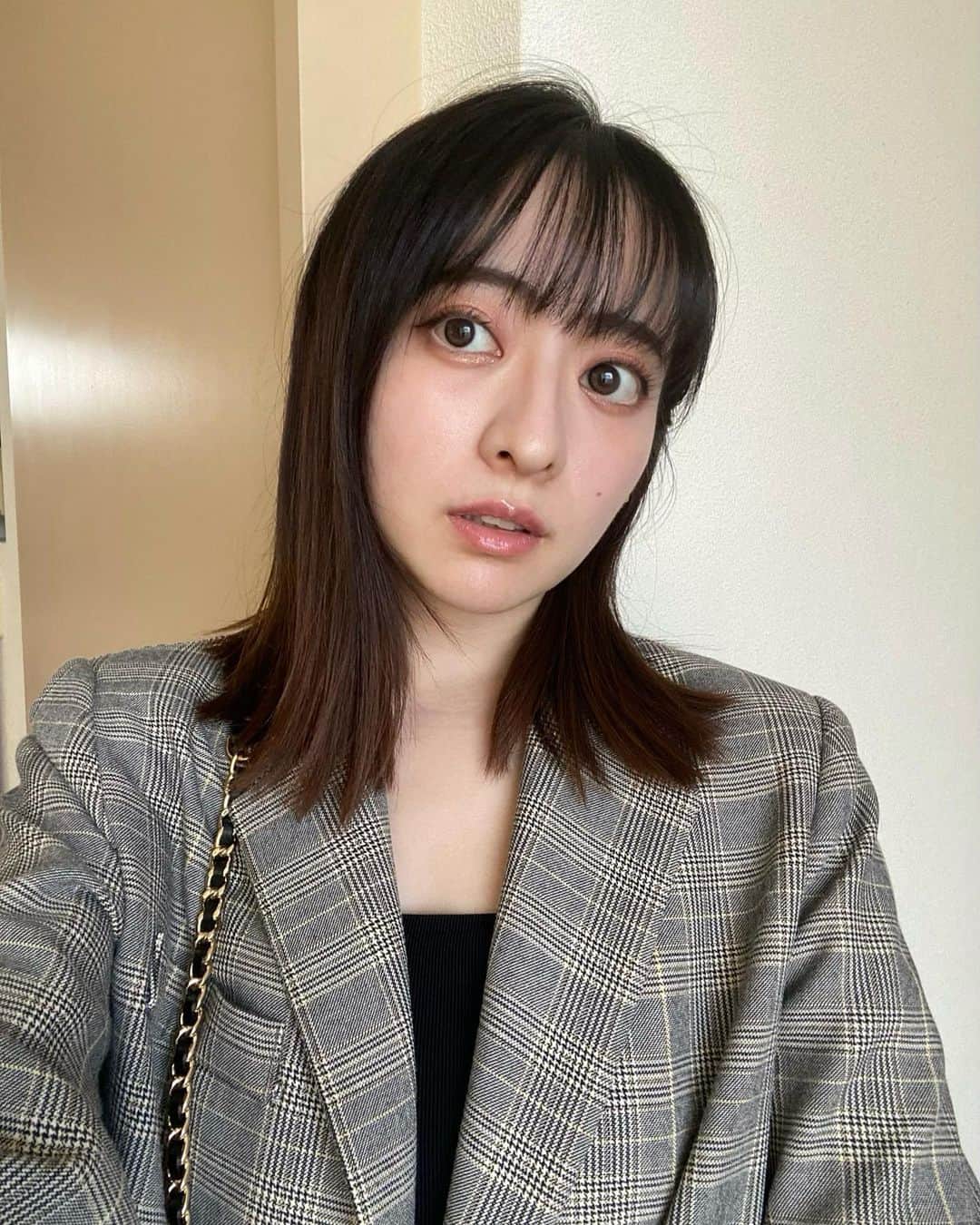 末吉 瞳のインスタグラム：「甜妹メイク🐈❤︎ GWみんな何するんだろ。  #ピンクメイク  #甜妹メイク」