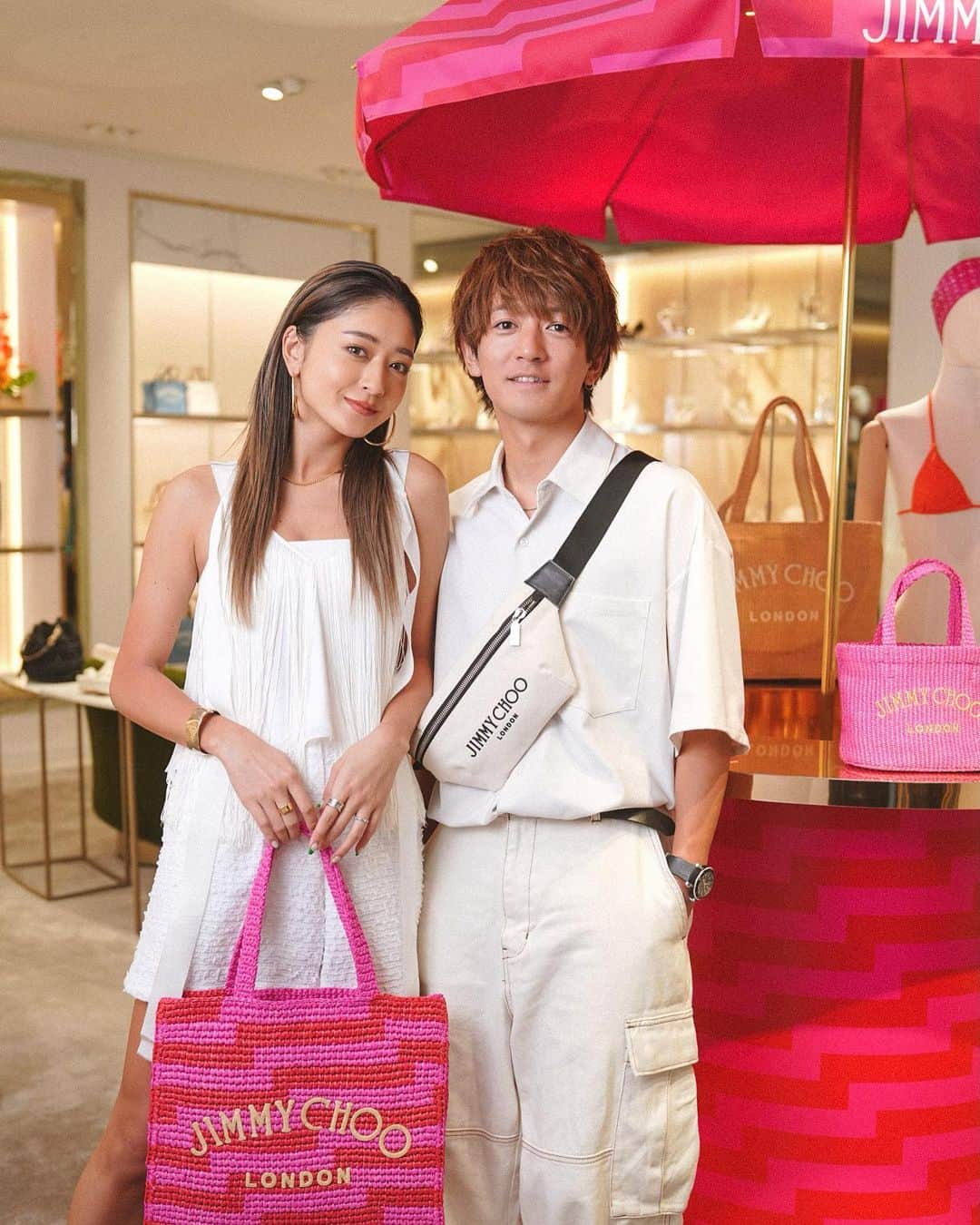 池田美優（みちょぱ）さんのインスタグラム写真 - (池田美優（みちょぱ）Instagram)「． JIMMY CHOO BEACHキャンペーンに 参加してきました🩷🥥 海好きなあたしたちにとって ビーチコレクションはタイプすぎ⛱️☀️  #JimmyChoo #ジミーチュウ」4月29日 20時45分 - michopa1030