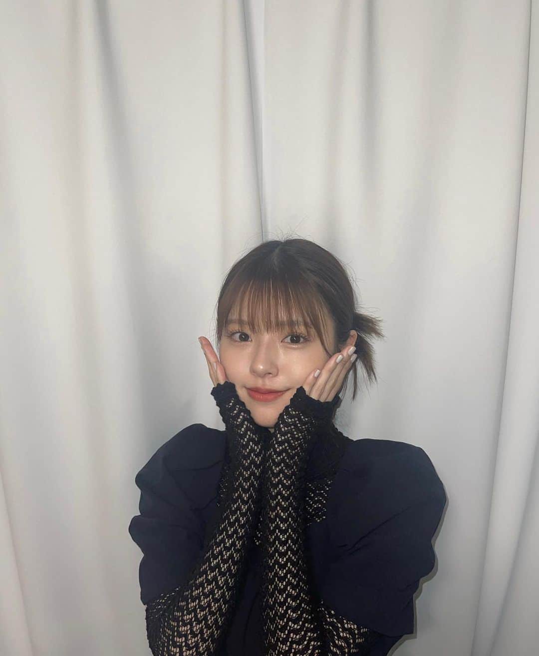 鈴木ゆうかのインスタグラム：「.  モデルを務めている #ROUTESS (ルーティス)から 新作リップティントが発売されました  今日は02番のココアベージュ🫶🏻  全国のドラッグストア ドン・キホーテ Amazonでも発売しています🐼♡ チェックしてみてねー！  #ルーティス #リップティント」