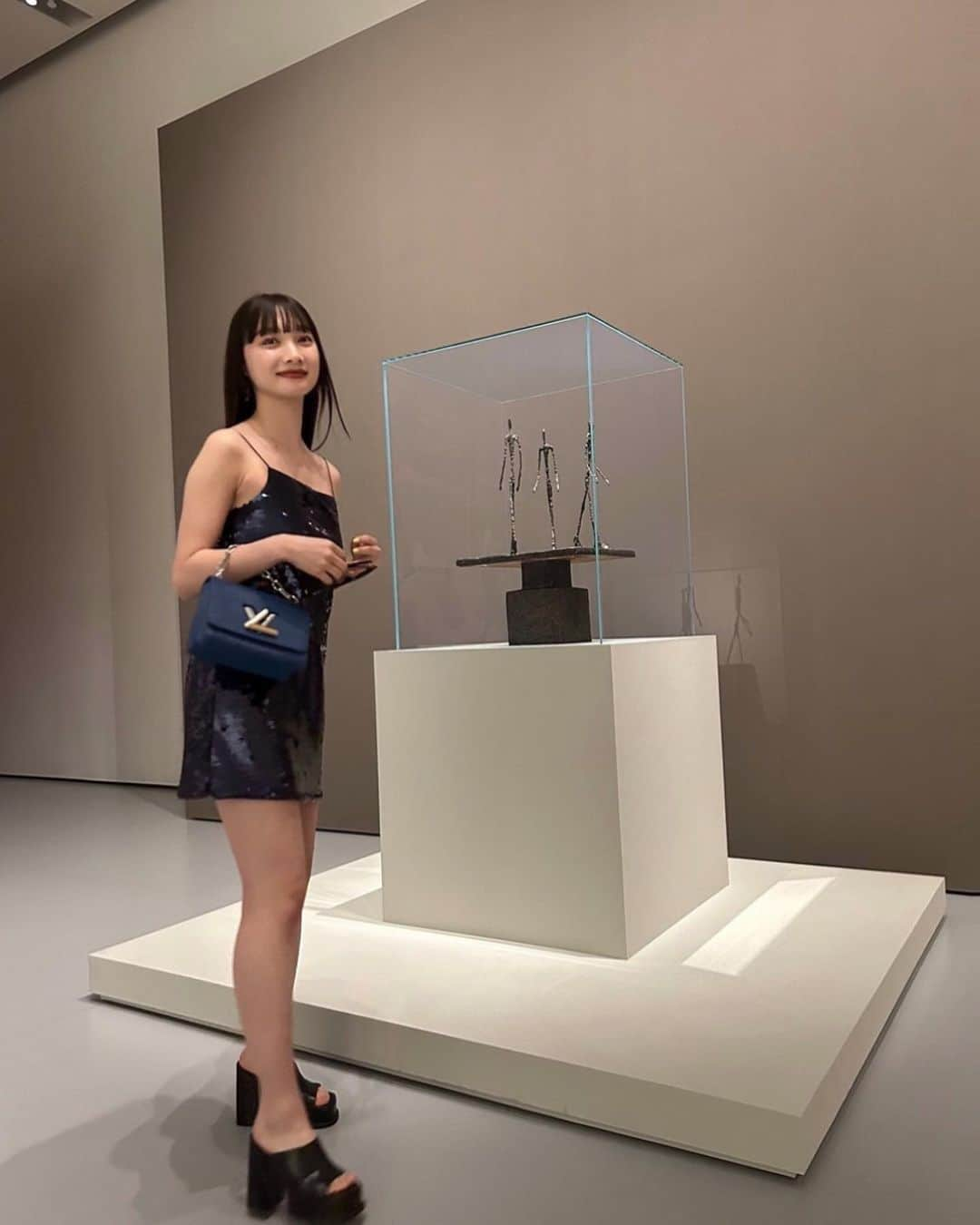 新野尾七奈さんのインスタグラム写真 - (新野尾七奈Instagram)「#louisvuitton #ルイヴィトン #ジャコメッティ展 #エスパスルイヴィトン大阪 #CollectionFLV #ellepromotion」4月29日 21時15分 - nanagirl7