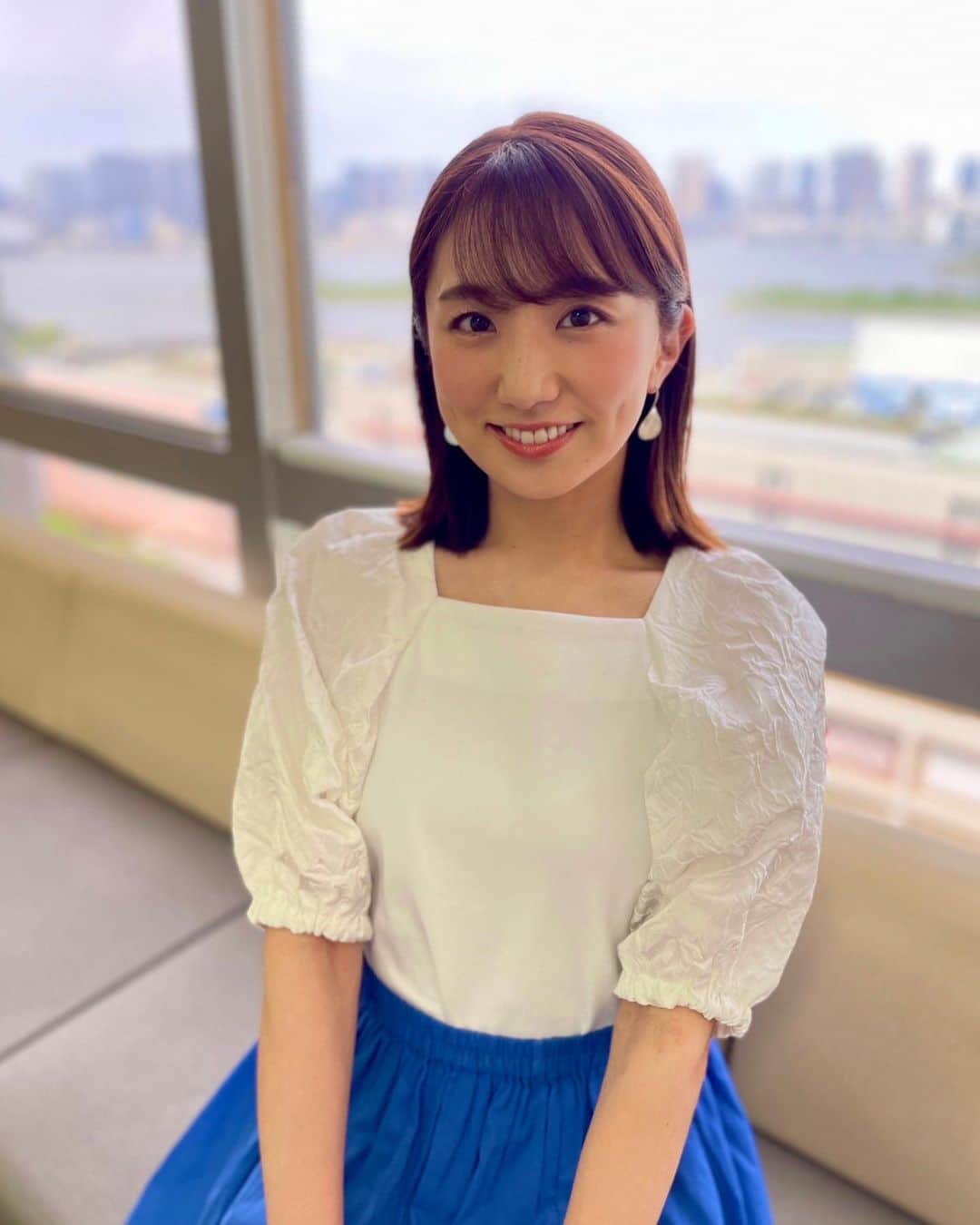 のインスタグラム：「🩵💙🩵 ゴールデンウィークがスタート！！ みなさんは何か楽しい予定はあるのでしょうか〜？🐬  #めざましどようび #livenewsdays #ありがとうございました✨」