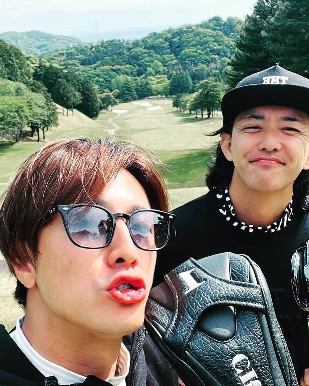 金子昇さんのインスタグラム写真 - (金子昇Instagram)「ウッチーとゴルフでした⛳️  #内博貴 #ゴルフ #theswingggr  #金子昇」4月29日 21時26分 - noboru_kaneko_official