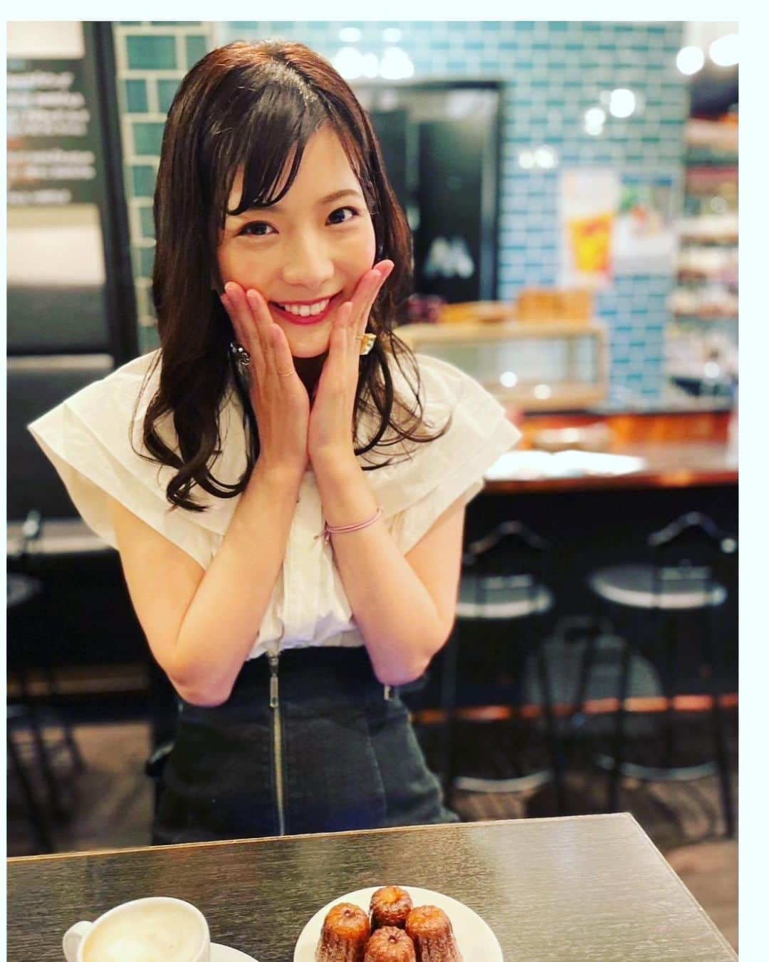 美蘭レンナさんのインスタグラム写真 - (美蘭レンナInstagram)「Tokyo Day 2 . . 朝11時集合から夜11時半まで ずっと一緒😆😆✨ 食べて遊んで、 永遠に喋り続けるわたしたち😆。笑  とりとめのない会話から 真面目な話まで☺️☺️  ほんと楽しすぎる最高の1日を ありがとう❤️❤️  新丸ビルが素晴らしかった♡ 東京デビューも視野に入れて 頑張ります😁😁😁😁😁 . . . #東京#丸の内#丸の内カフェ #新丸ビル#東京グルメ#ランチ #香港#アフターヌーンティー #3枚目 #写真撮るのに30分くらいかかってた #ポーズも全部一緒#笑 #なんなら10年前くらいとアングル変わってなかった#爆 #7枚目 #何年か前に代官山で買った #可愛い#ティッシュケース #たまたまどっちも持ってきてた #感動の瞬間#😆 #ずっとも#ずっしょ」4月29日 21時43分 - renna_miran33