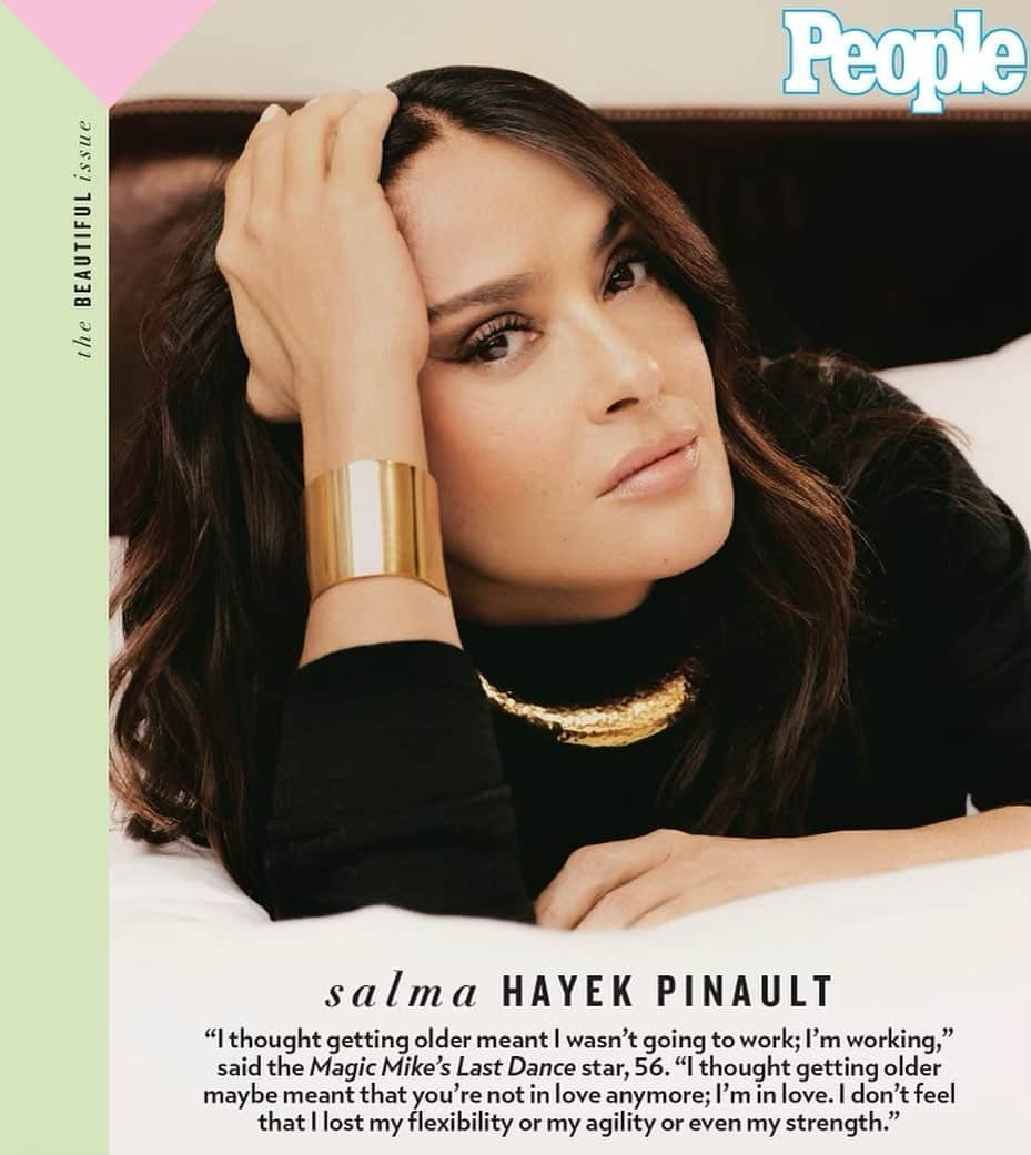 サルマ・ハエックさんのインスタグラム写真 - (サルマ・ハエックInstagram)「Grateful to PEOPLE magazine for including me in their ‘Most Beautiful Issue’ and to be in such good company! This year is extra special because in the last week, along with three other women that I respect, admire, and consider my friends, we were honored in the list of the most beautiful by PEOPLE and the most influential by Time Magazine. Once upon a time, I remember thinking that this would’ve been impossible to achieve for women, especially for women of color and over thirty. And yet here we are! This is the stuff that dreams are made of.   @people  @zoesaldana @im.angelabassett @aliwong  Estoy muy agradecida a la revista People por incluirme en su edición de las más bellas, y de estar con tan distinguida compañía. Este año es extra especial porque esta semana, junto con otras tres mujeres que admiro, respeto y considero mis amigas, fuimos honradas en la lista de las más bellas por People y en la de las más influyentes por la revista Time.  Recuerdo los tiempos en los que hubiera sido imposible imaginar que este logro fuera posible pare mujeres pertenecientes a minorías y de más de treinta años de edad y sin embargo aquí estamos. Sí se puede!!!  @people  @zoesaldana @im.angelabassett @aliwong  Photo credit: ASKEW II, NICK THOMPSON / TRUNK ARCHIVE, JOYCE KIM/THE NEW YORK TIMES, GAVIN BOND」4月29日 22時04分 - salmahayek