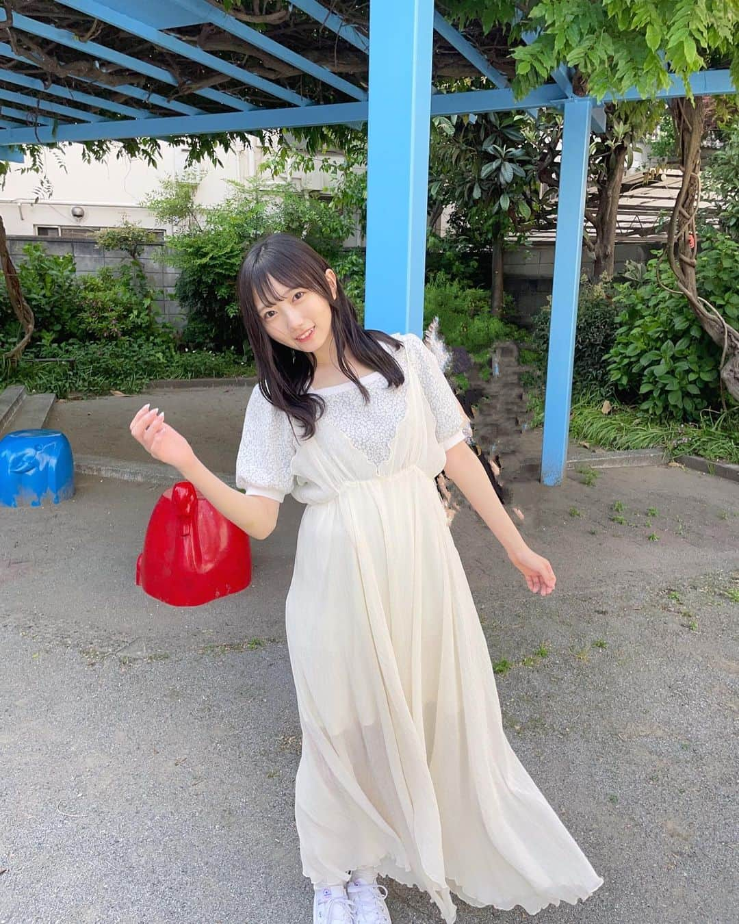 春海りおさんのインスタグラム写真 - (春海りおInstagram)「春っぽいお洋服どうー？🌷」4月29日 22時00分 - rio_harumi