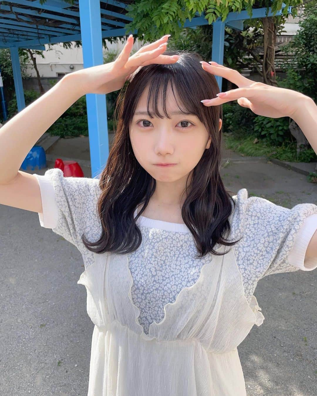 春海りおさんのインスタグラム写真 - (春海りおInstagram)「春っぽいお洋服どうー？🌷」4月29日 22時00分 - rio_harumi