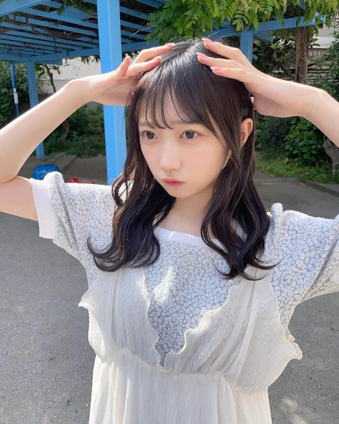 春海りおさんのインスタグラム写真 - (春海りおInstagram)「春っぽいお洋服どうー？🌷」4月29日 22時00分 - rio_harumi